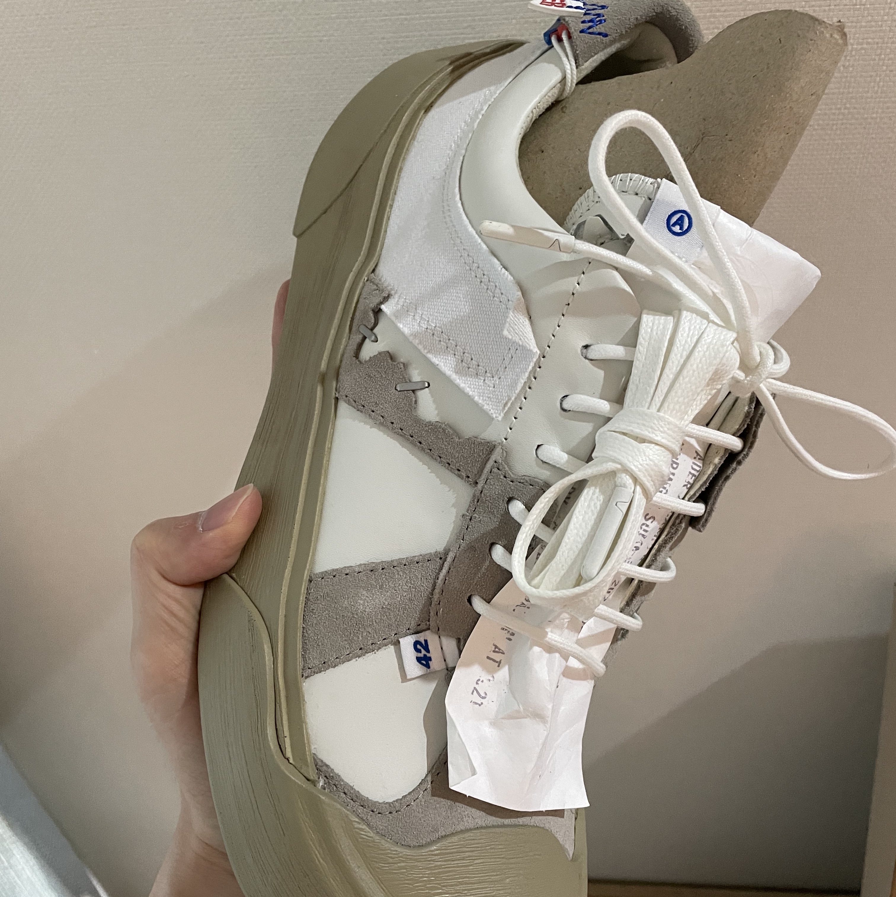 Camper x Ader Error Proto-240-S Cinder German Shoes 착용 스타일 - 4