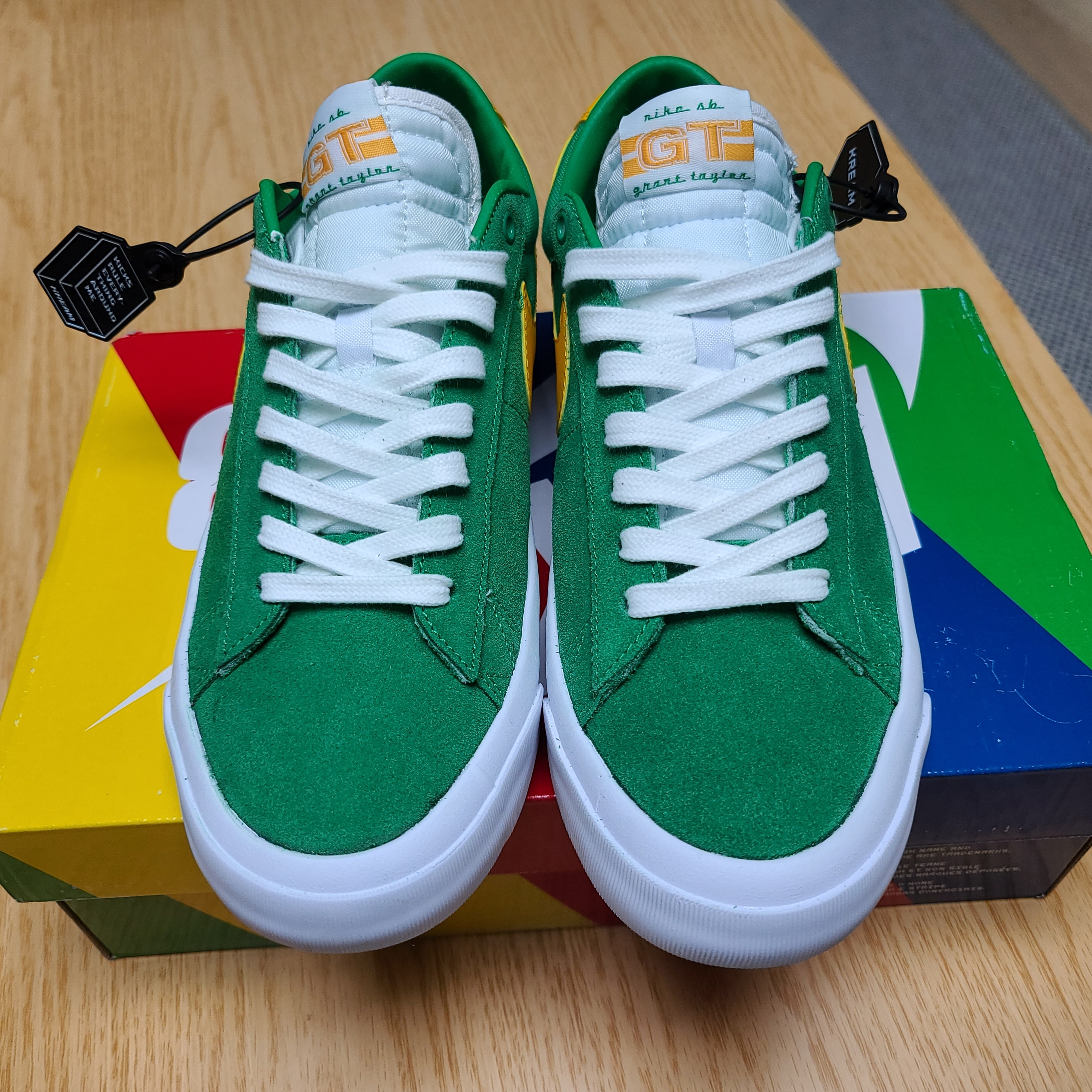 Nike SB Zoom Blazer Low Pro GT Lucky Green 착용 스타일 - 2