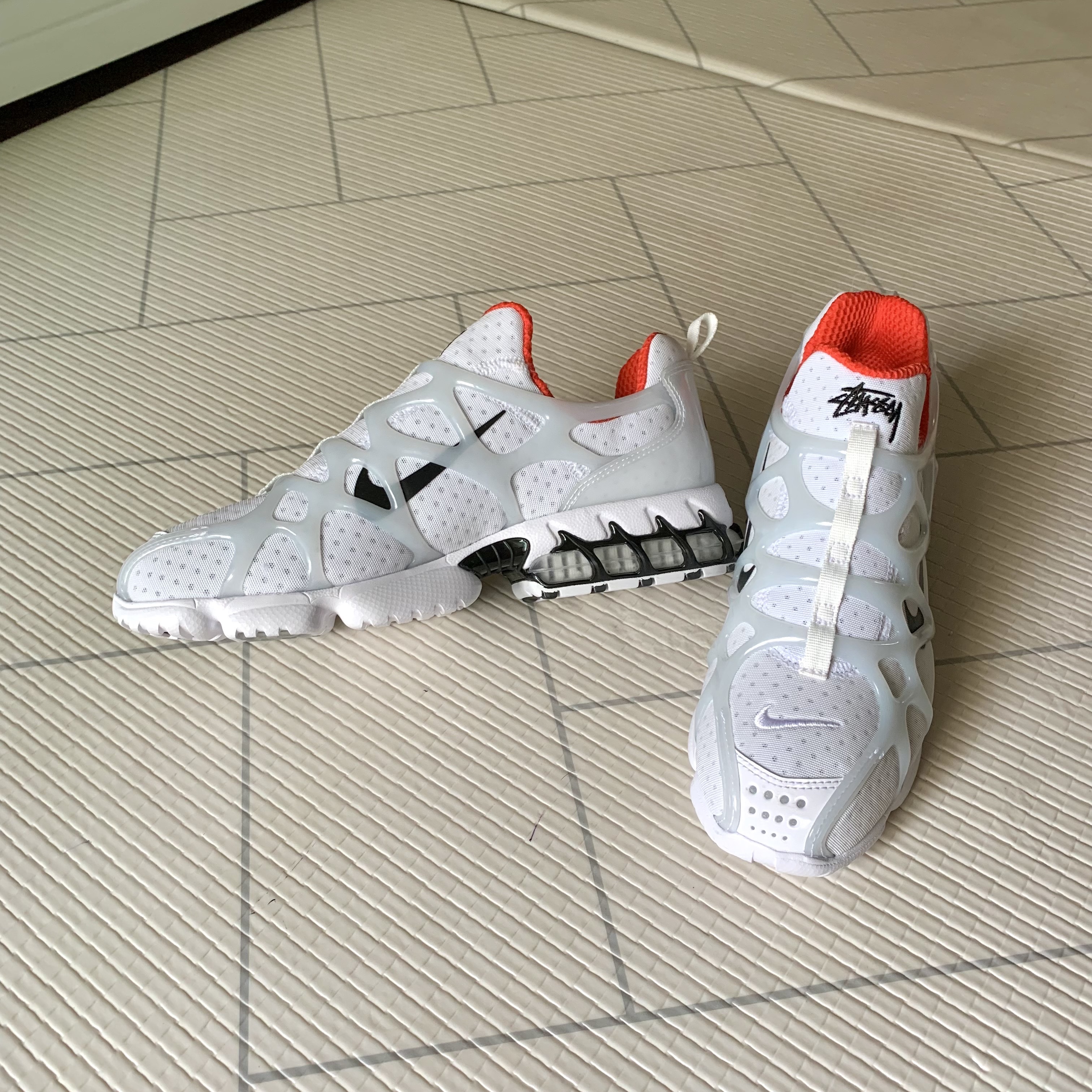 Nike x Stussy Air Zoom Spiridon Kukini White 착용 스타일 - 4