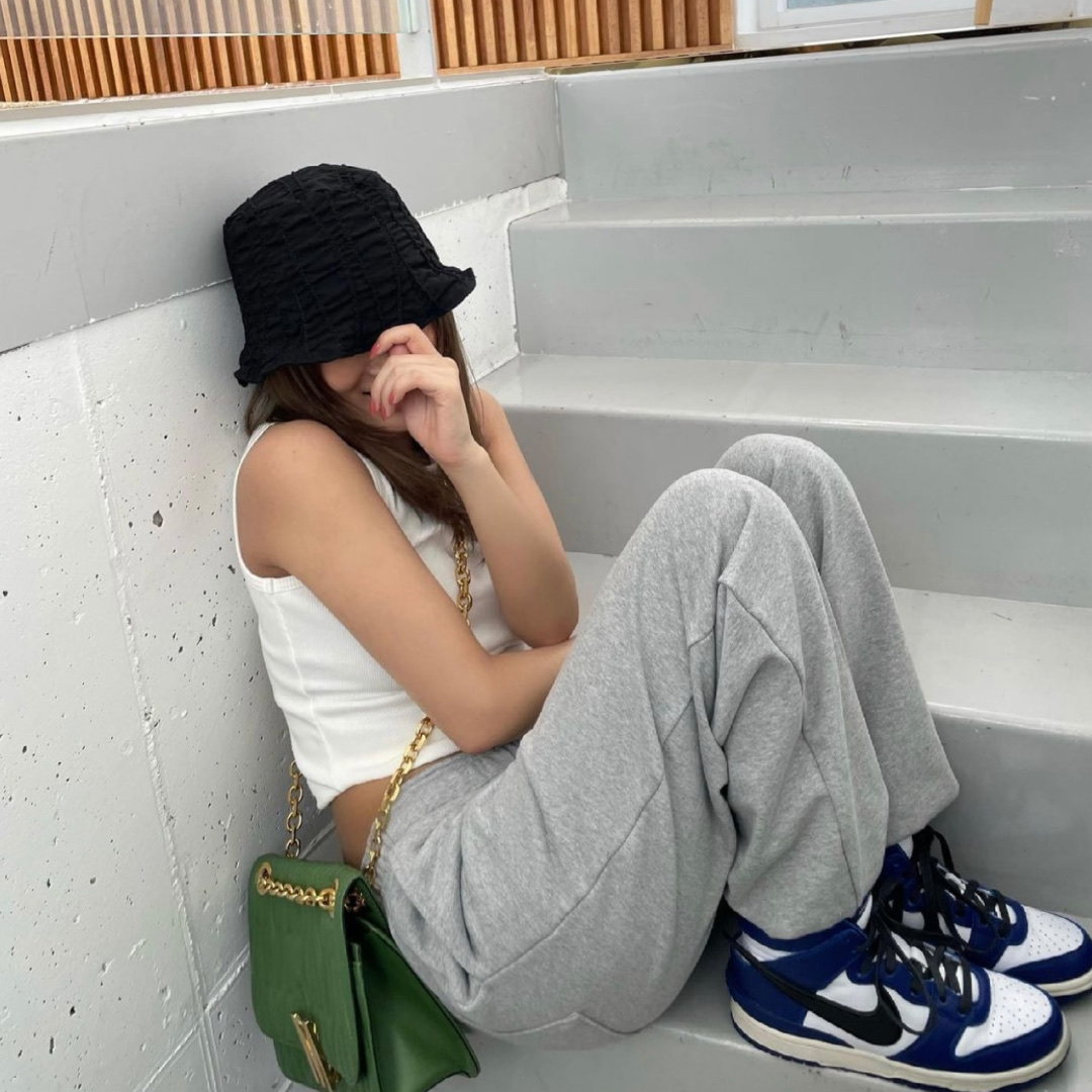 Nike x Ambush Dunk High Deep Royal Blue 착용 스타일 - 3