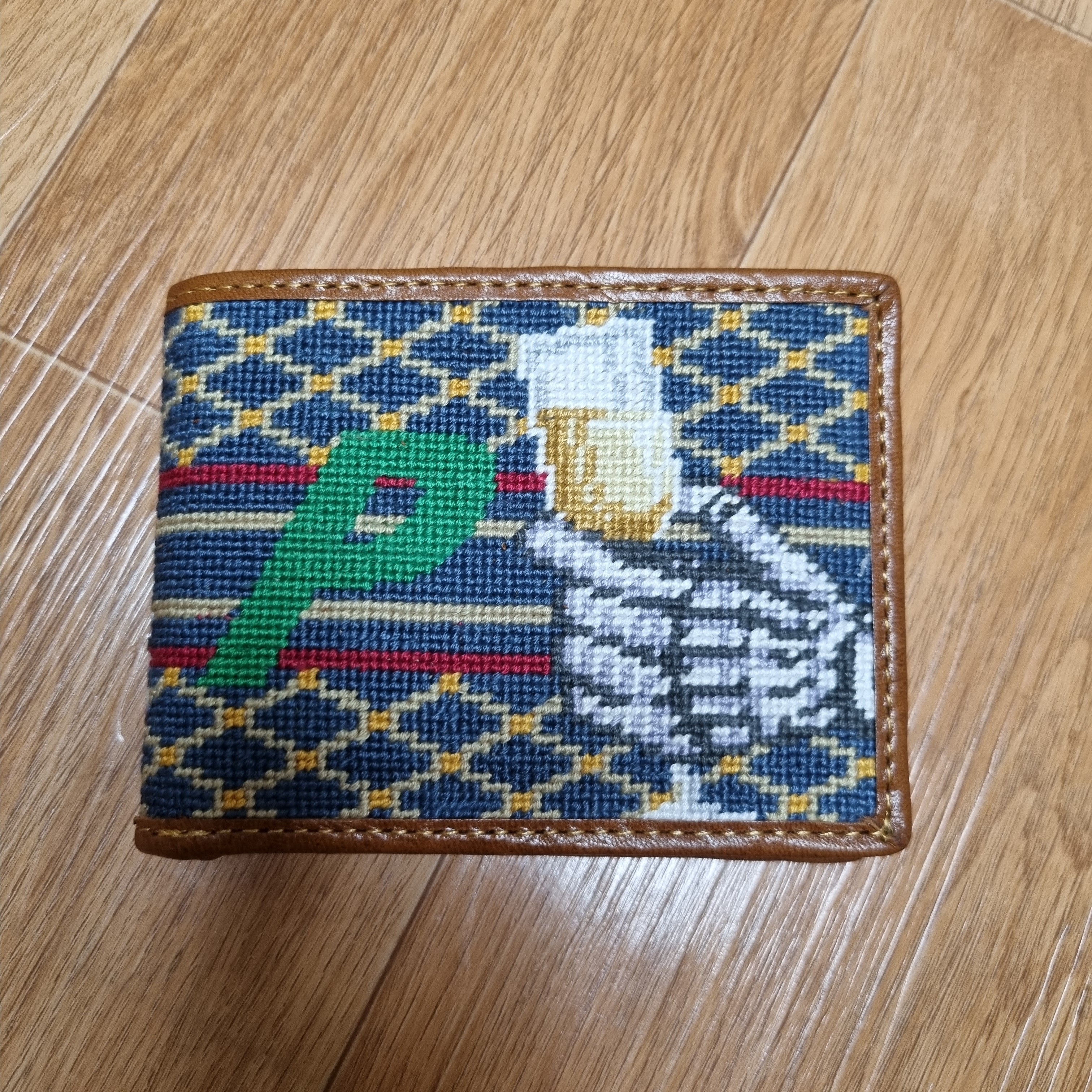 Palace Hippy Salute Wallet Multi-Color - 21SS 착용 스타일