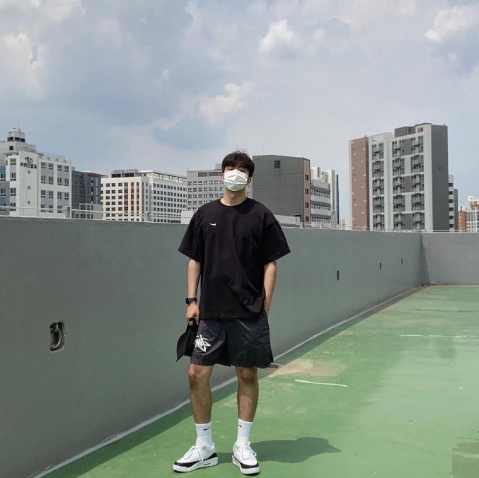 Jordan 3 x Fragment Retro SP White Black, Nike x Stussy Water Shorts Off Noir 착용 스타일