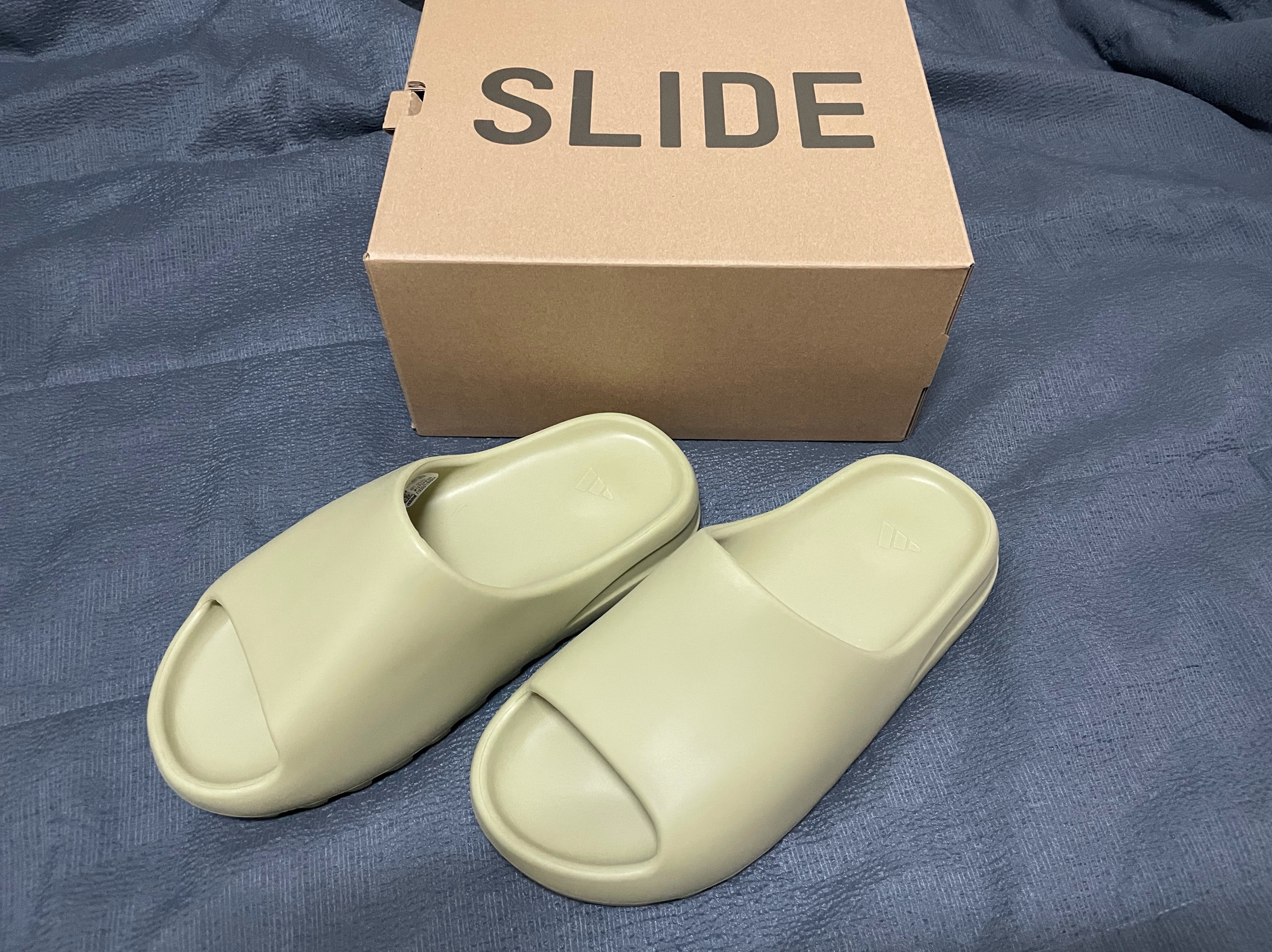 Adidas Yeezy Slide Resin 2021 착용 스타일