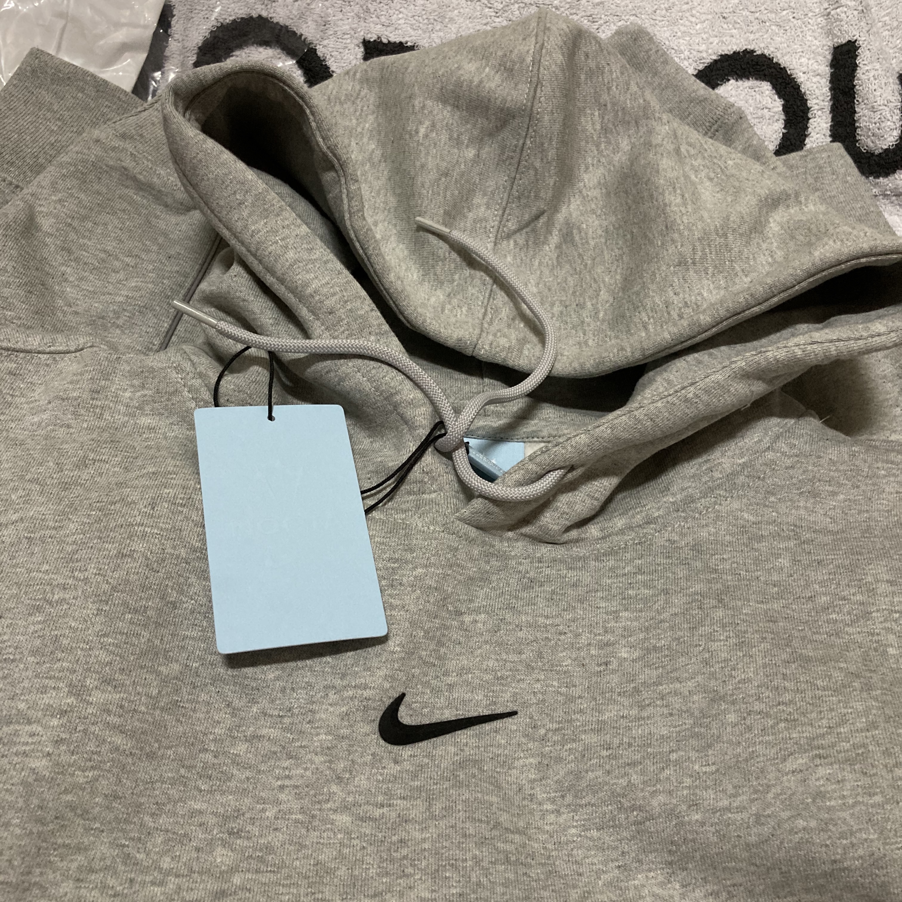 Essentials Pull-Over Crewneck Sweatshirt Taupe - 21SS, Essentials Long Sleeve T-Shirt Cream - 21SS 착용 스타일 - 3
