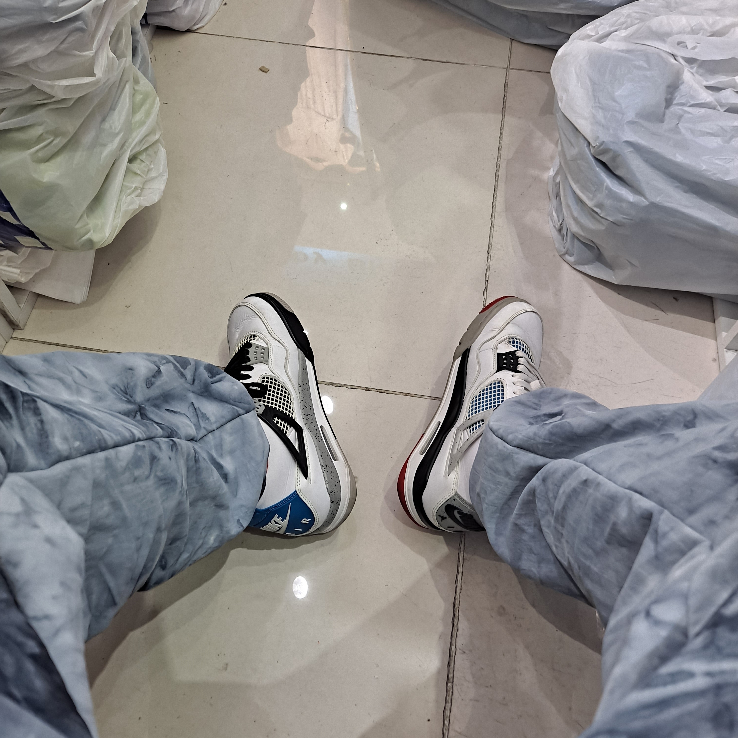 Jordan 4 Retro What The 4 착용 스타일