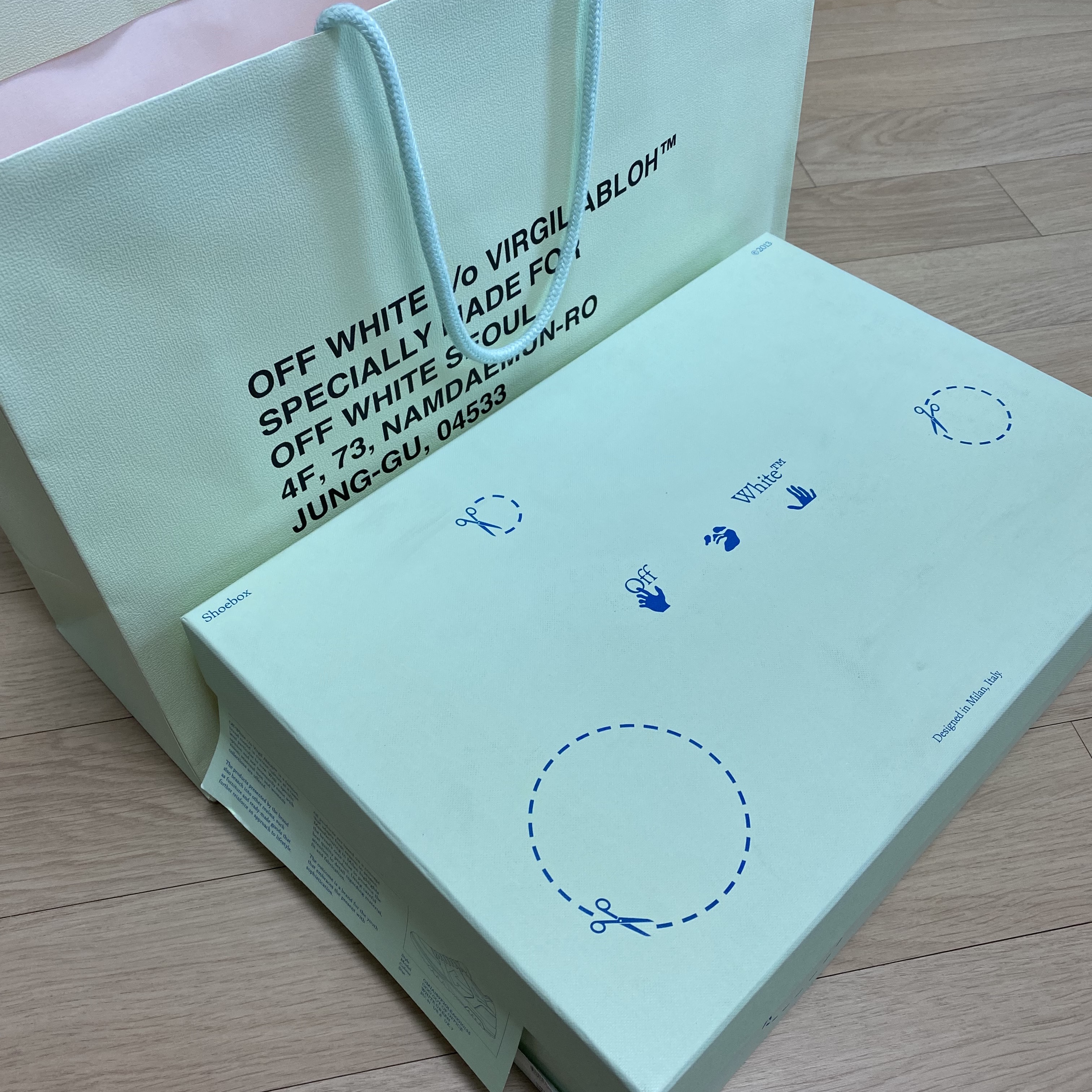 Off-White Out Of Office OOO Sneakers White Green - 21SS 착용 스타일 - 3