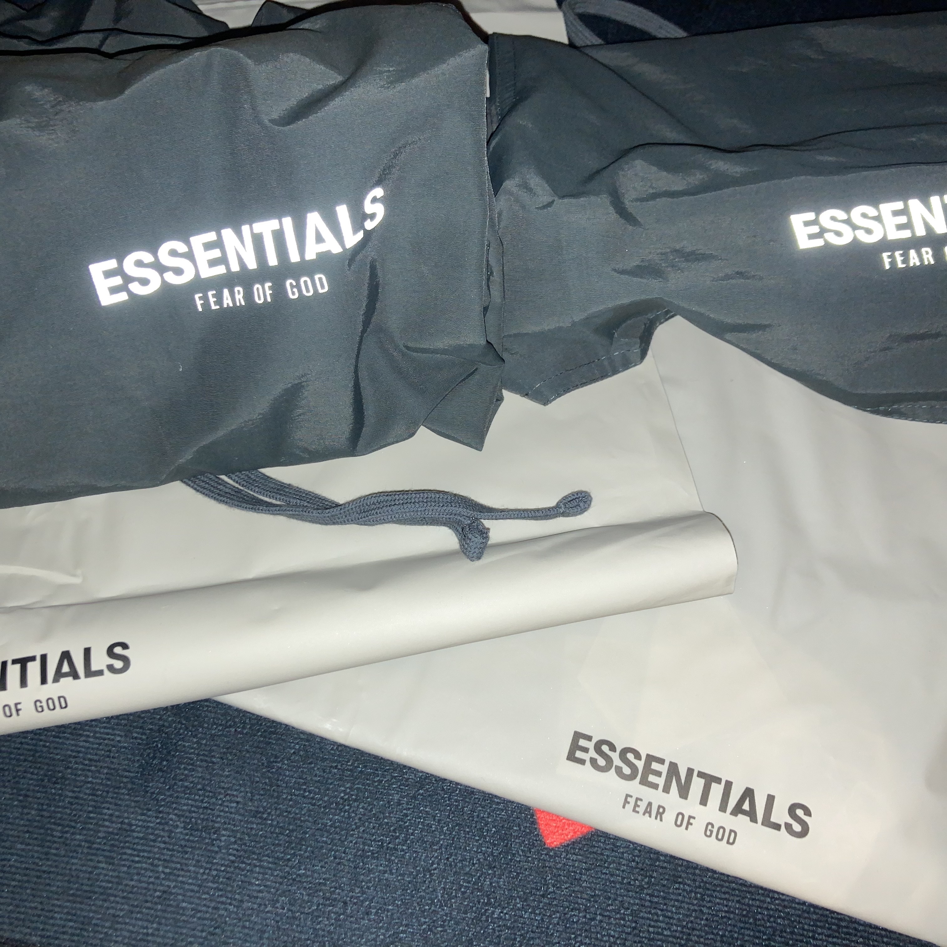 Essentials Volley Shorts Black - 21SS, Essentials Track Jacket Black - 20FW 착용 스타일 - 1