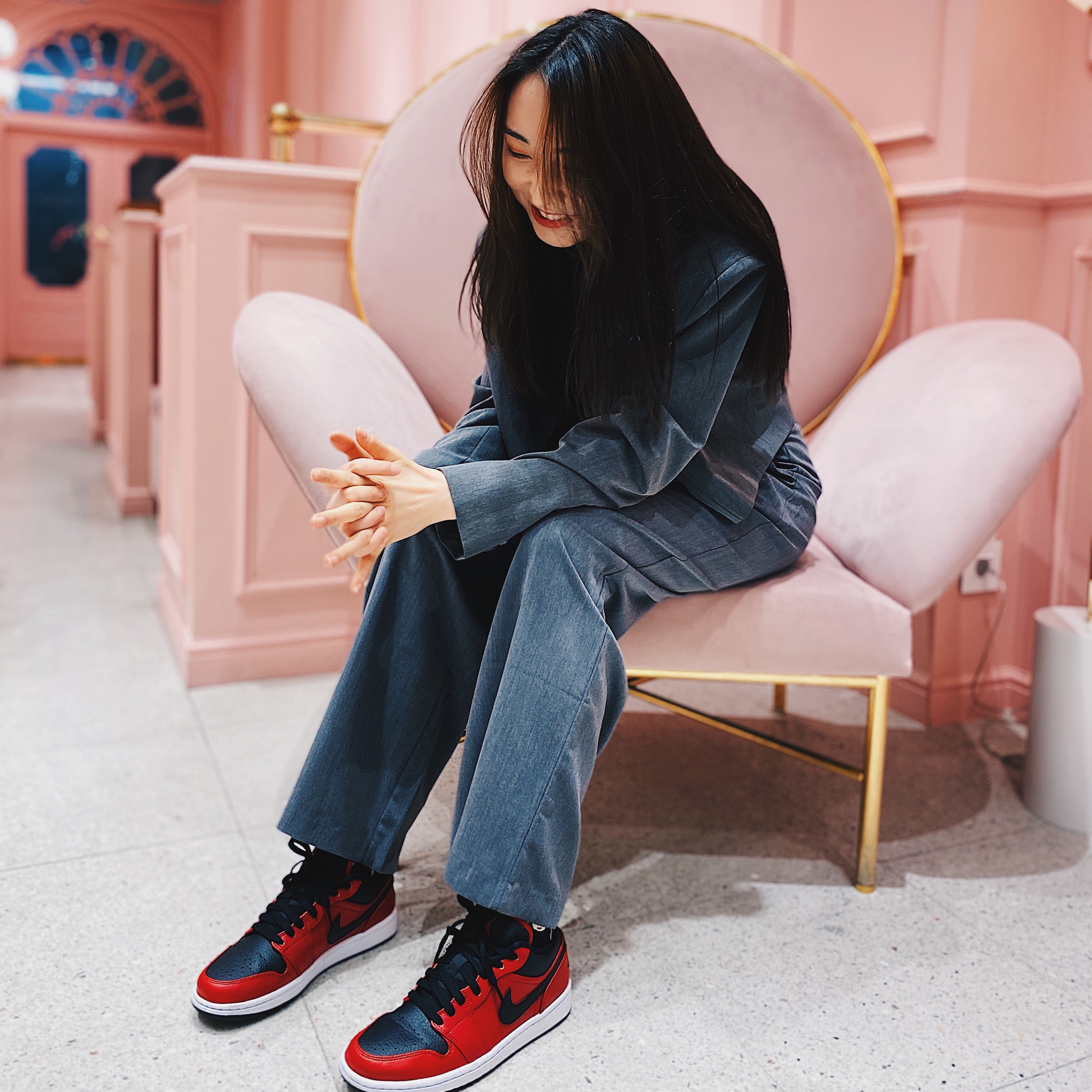(GS) Jordan 1 Low Gym Red Black, Nike Dunk Low Retro Medium Grey 착용 스타일 - 1