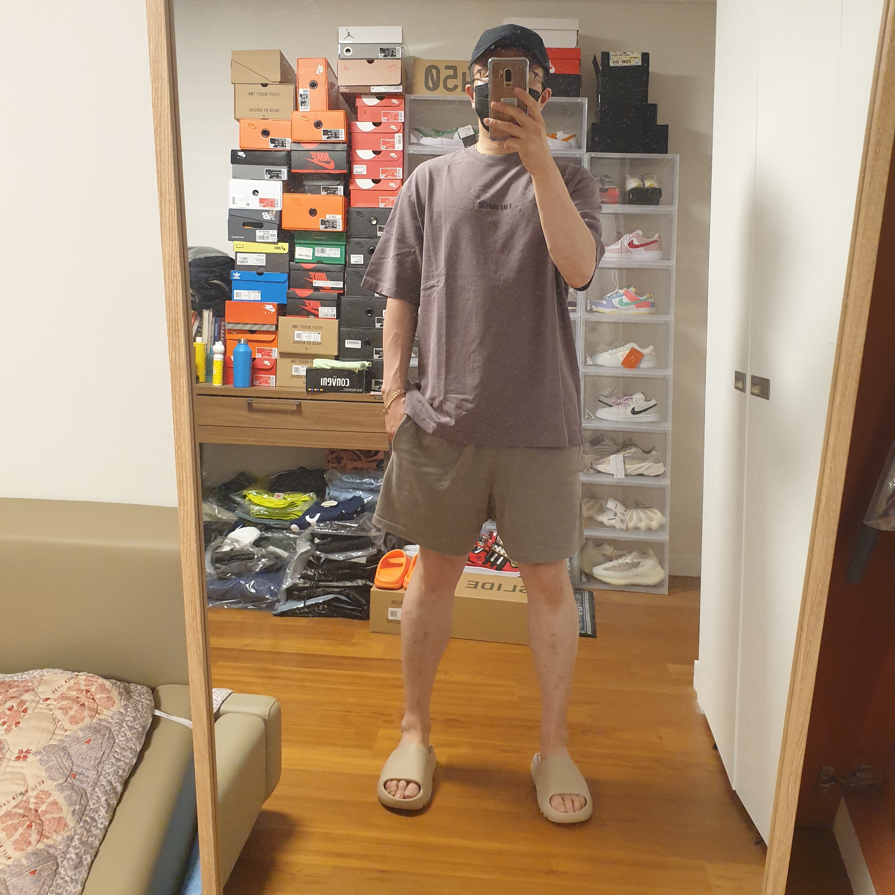 Adidas Yeezy Slide Pure, Jordan x A Ma Maniere T-Shirt Violet Ore - US/EU 착용 스타일 - 2