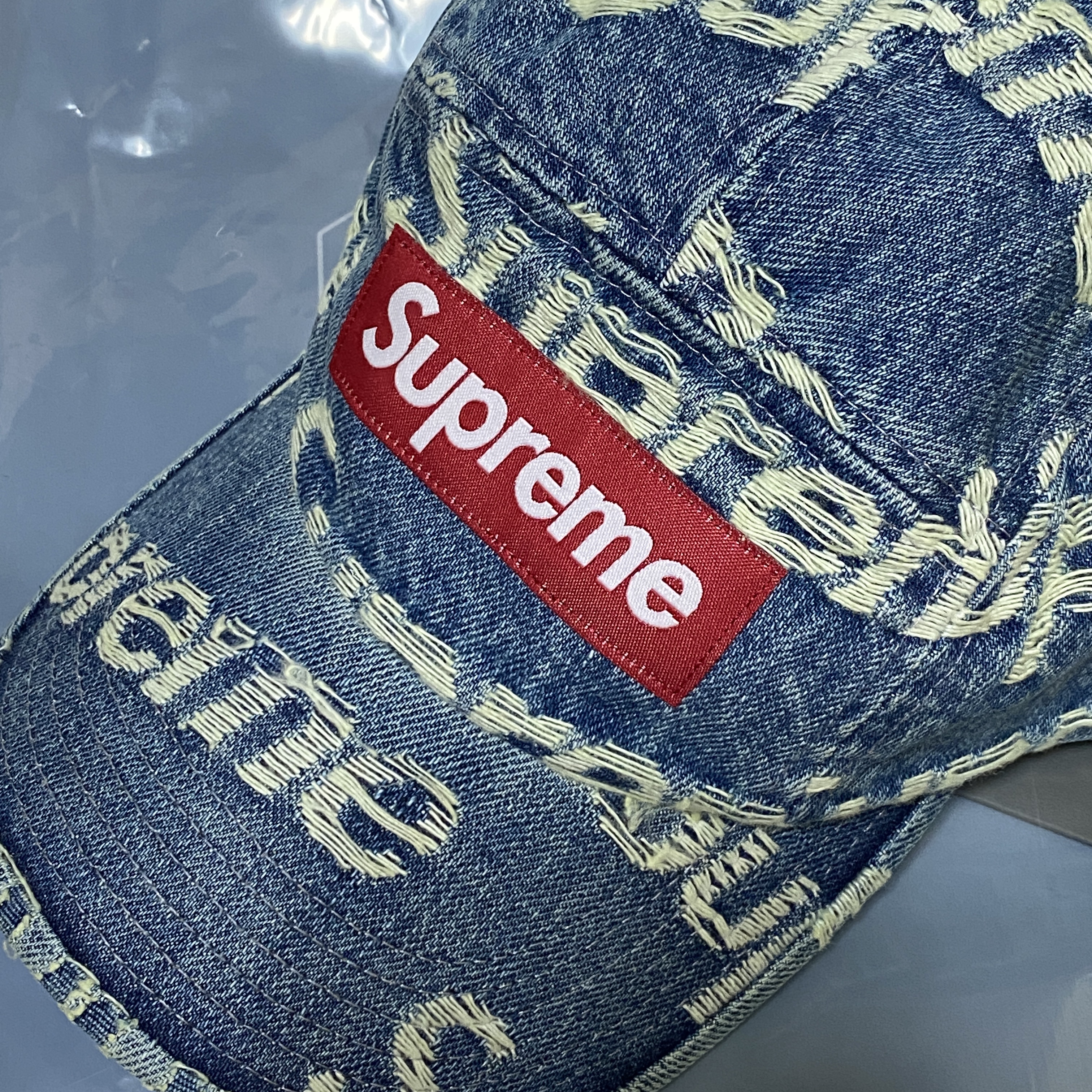 Supreme Frayed Logos Denim Camp Cap Blue - 21SS 착용 스타일 - 2