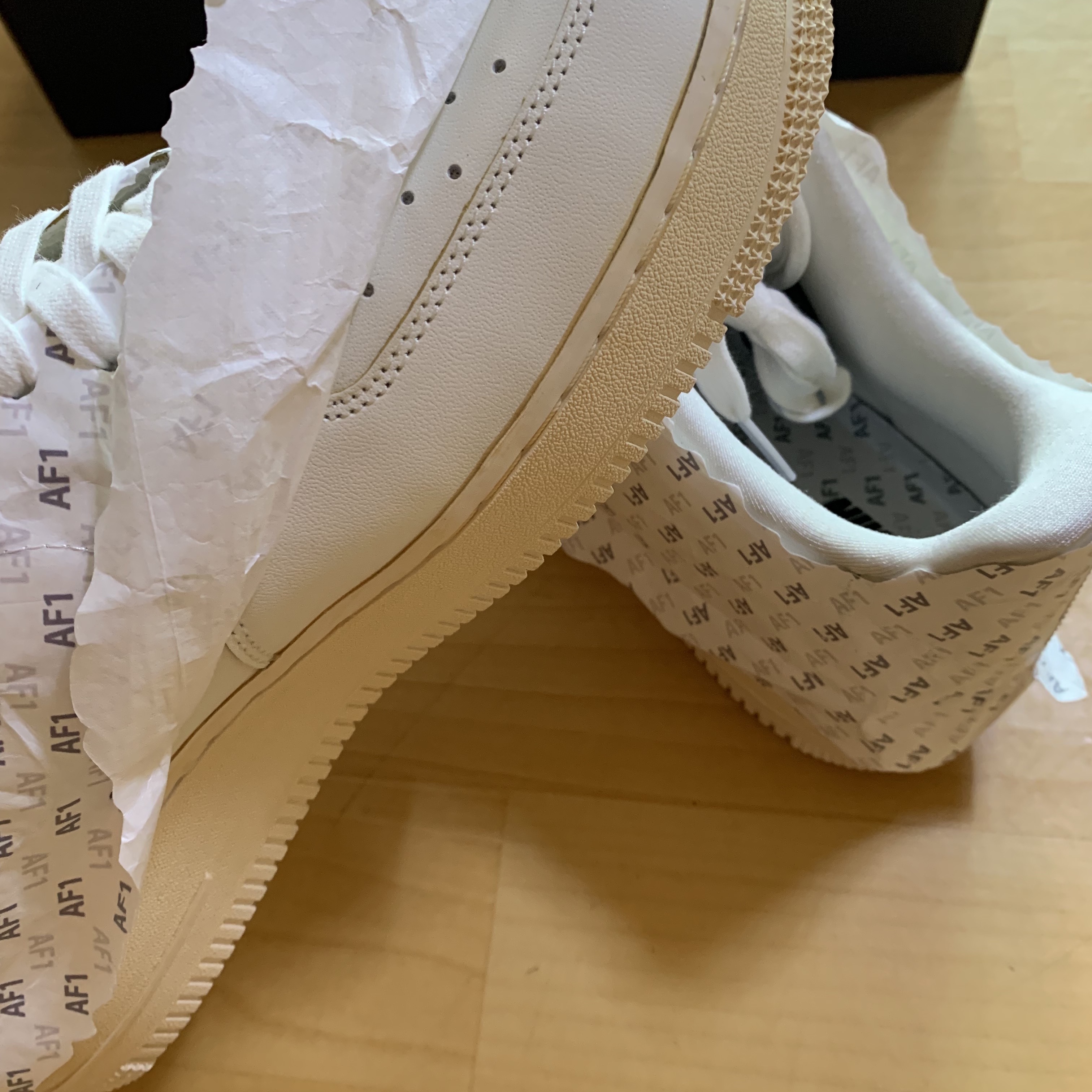 Nike Air Force 1 '07 LV8 Timeless Classic 착용 스타일 - 3