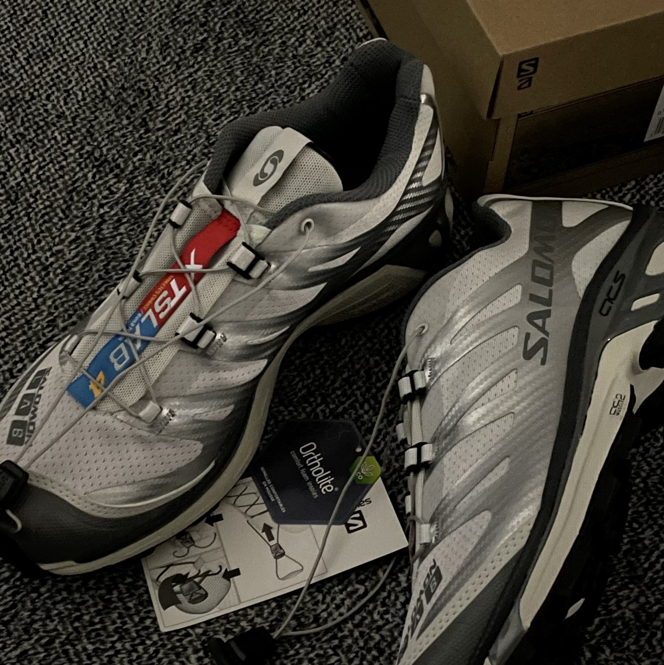 Salomon XT-4 ADV Silver Metallic X 착용 스타일