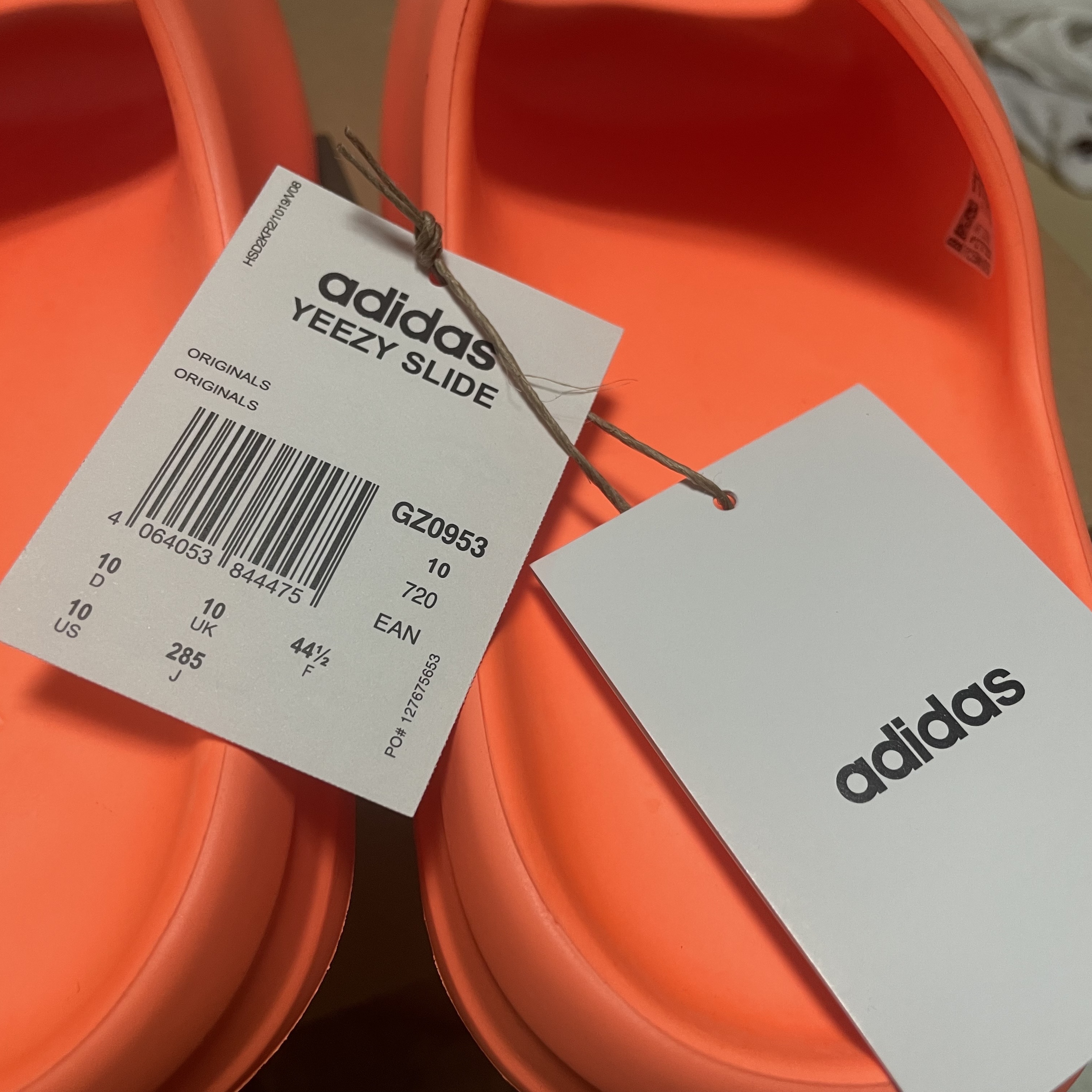 Adidas Yeezy Slide Enflame Orange 착용 스타일 - 1