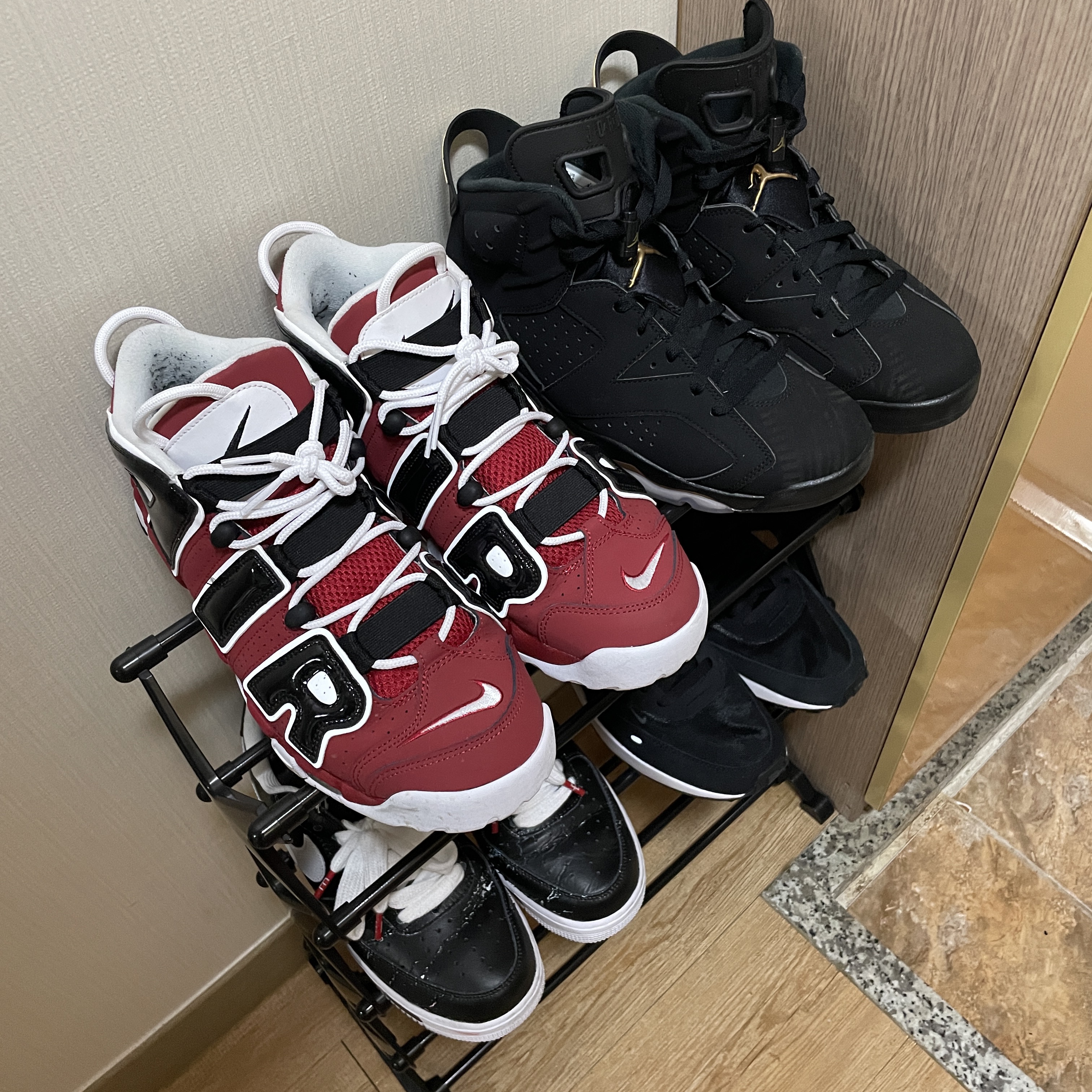 Nike Air More Uptempo 96 Bulls 2021, Jordan 6 Retro DMP 2020 착용 스타일