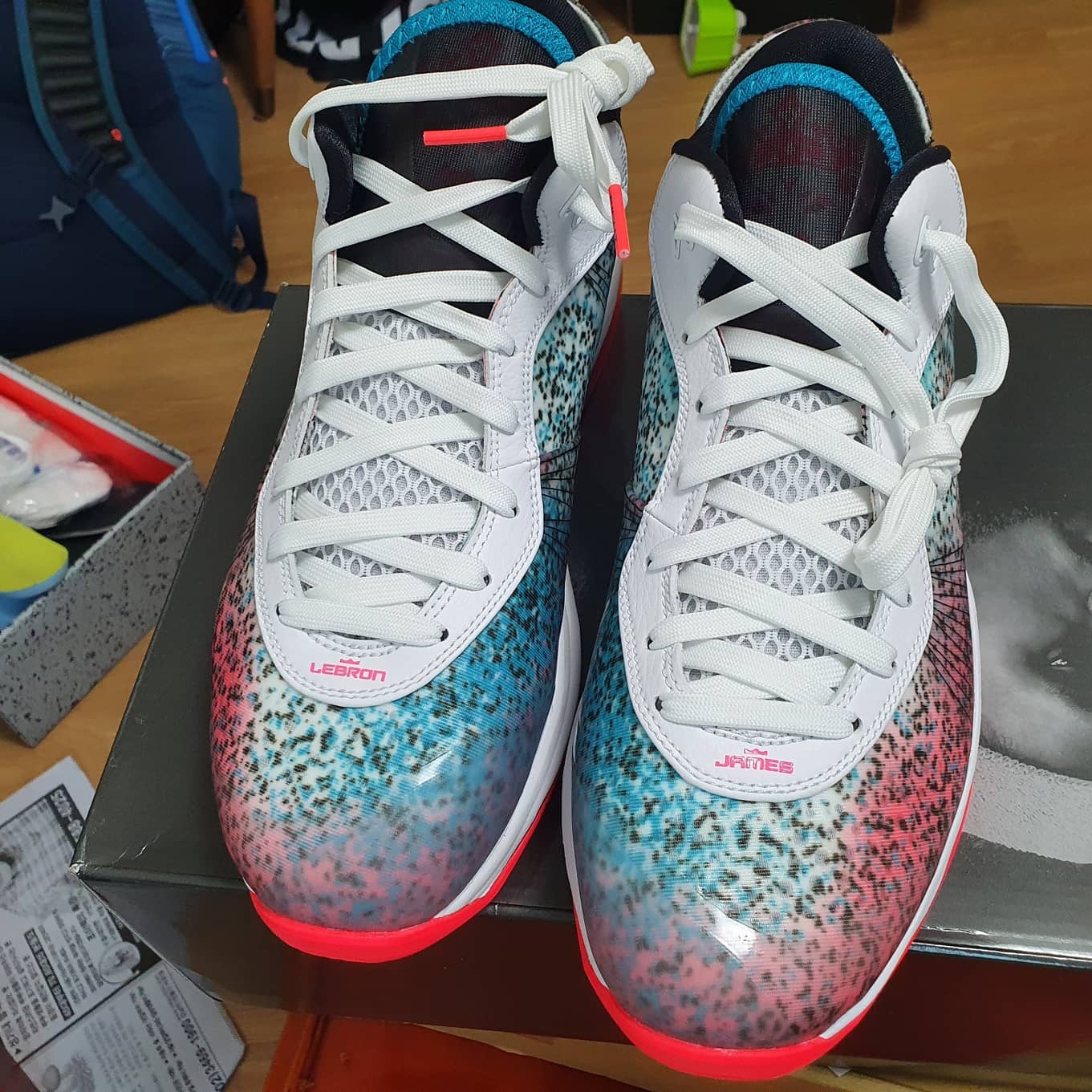 Nike LeBron 8 V/2 Low Miami Nights 2021 착용 스타일 - 3