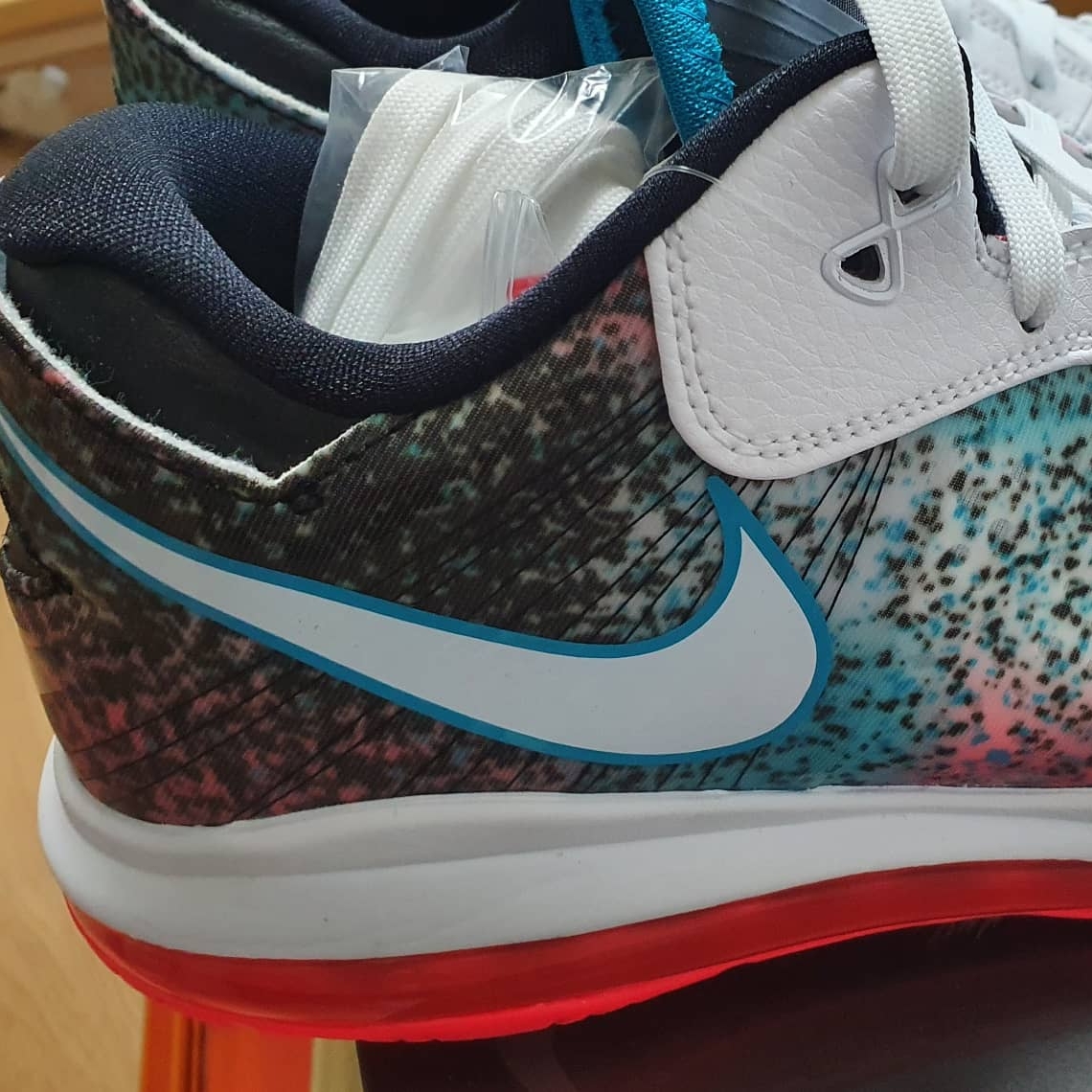 Nike LeBron 8 V/2 Low Miami Nights 2021 착용 스타일 - 5