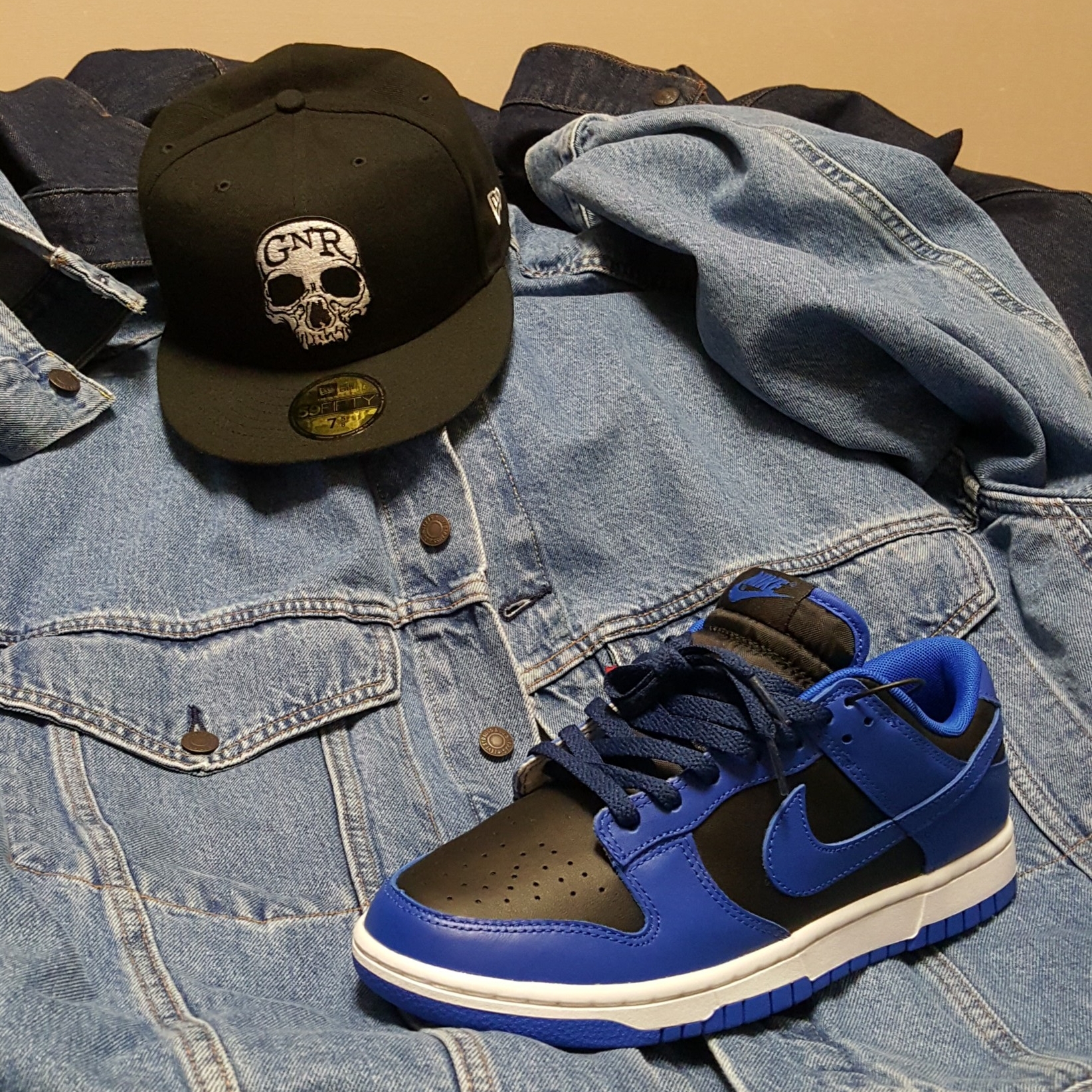 Nike Dunk Low Retro Hyper Cobalt, (GS) Nike Dunk Low Retro Hyper Cobalt 착용 스타일 - 1