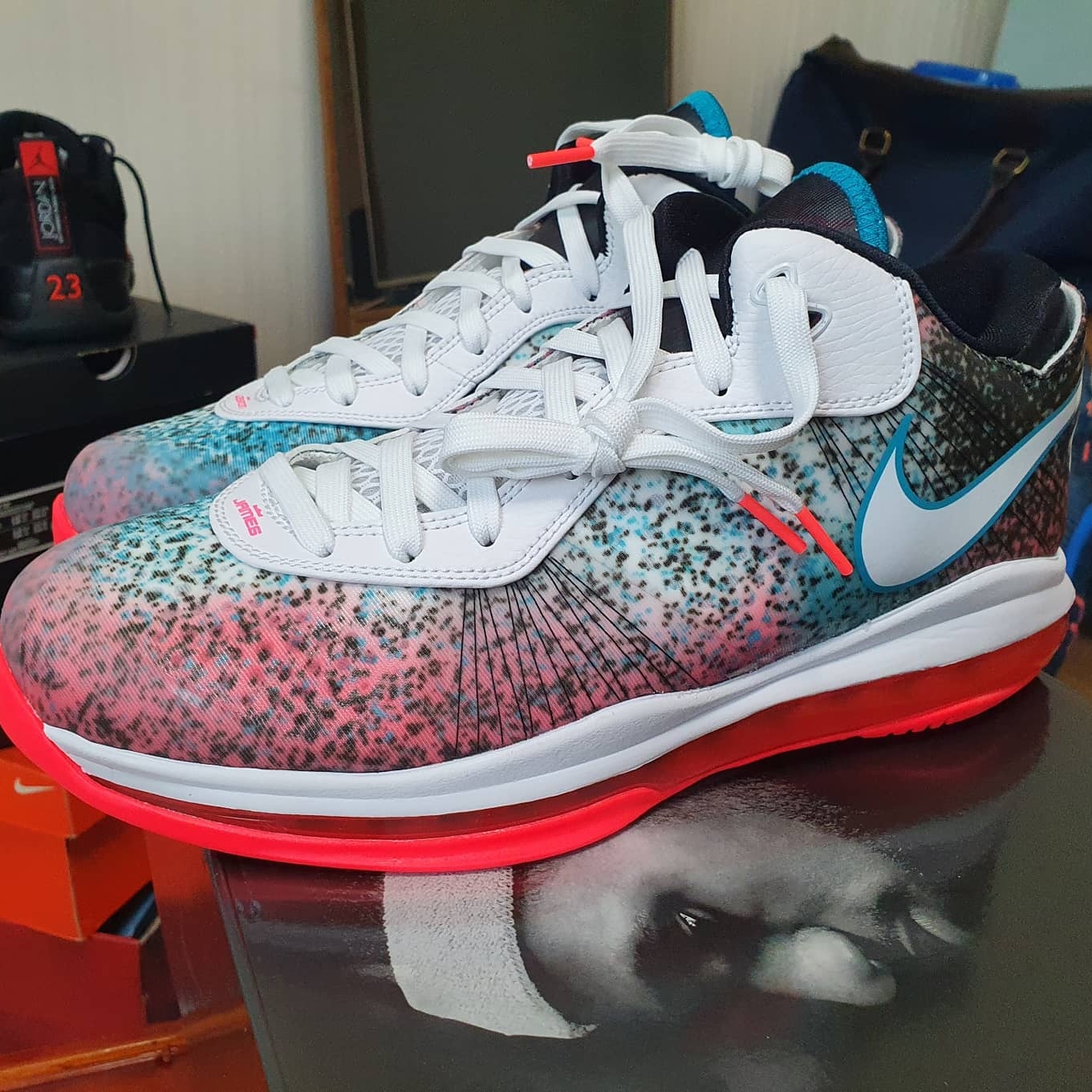 Nike LeBron 8 V/2 Low Miami Nights 2021 착용 스타일 - 1