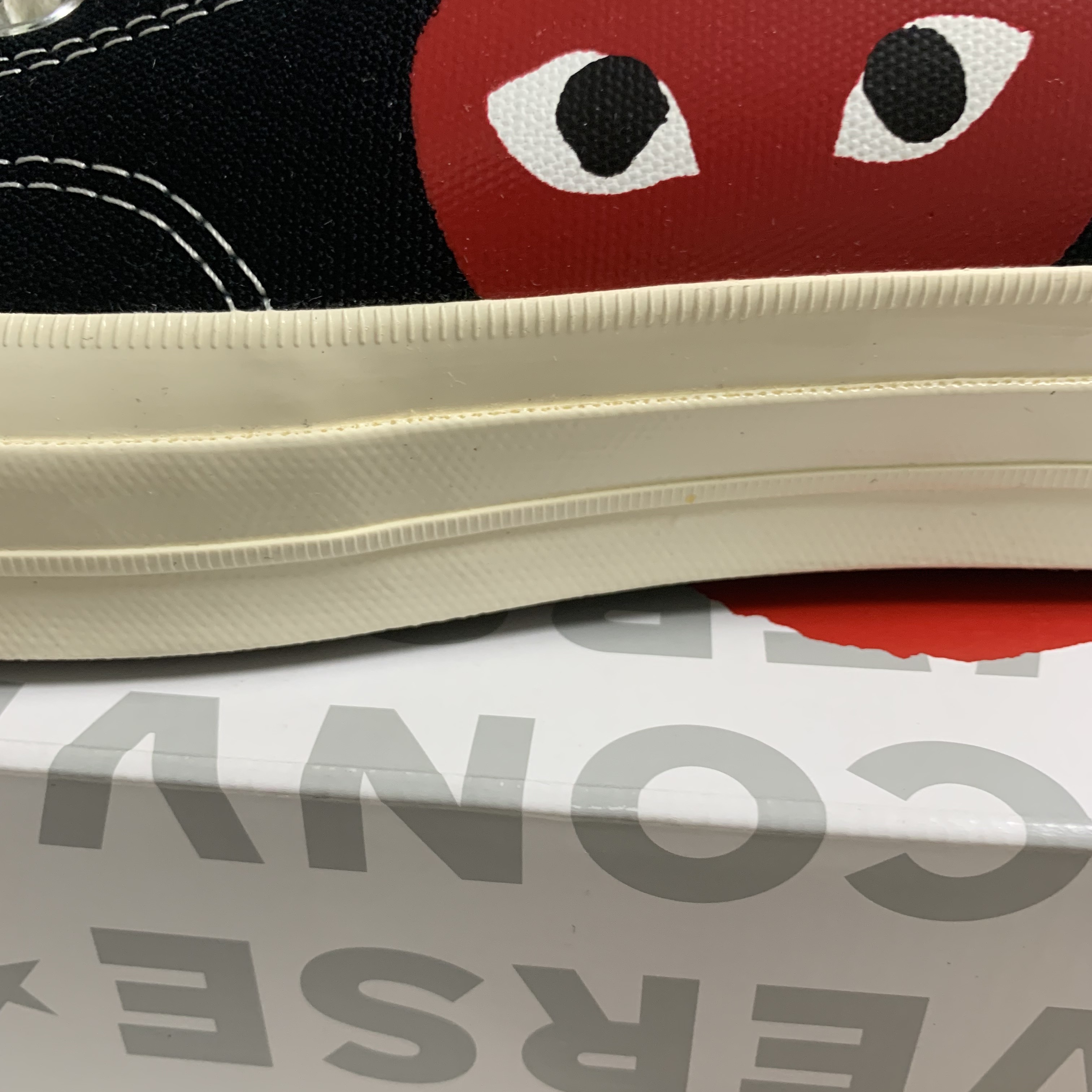 Converse x Play Comme des Garcons Chuck 70 Ox Black 착용 스타일 - 1