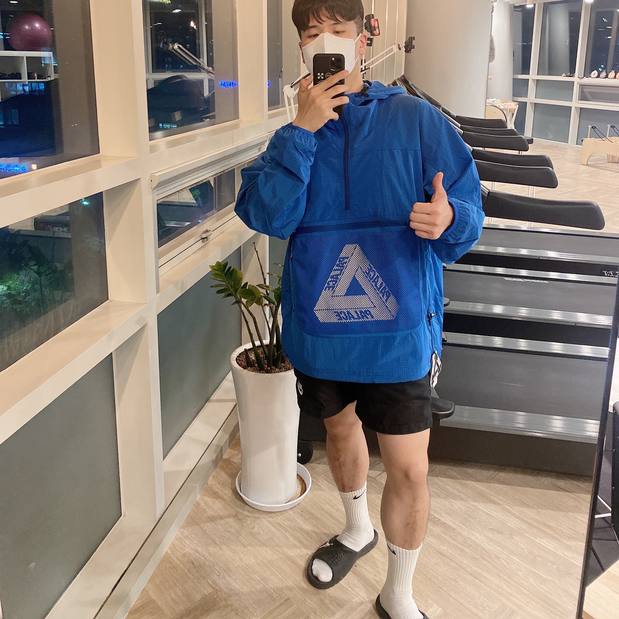 Palace Mesh Pocket Shell Jacket Blue - 21SS 착용 스타일