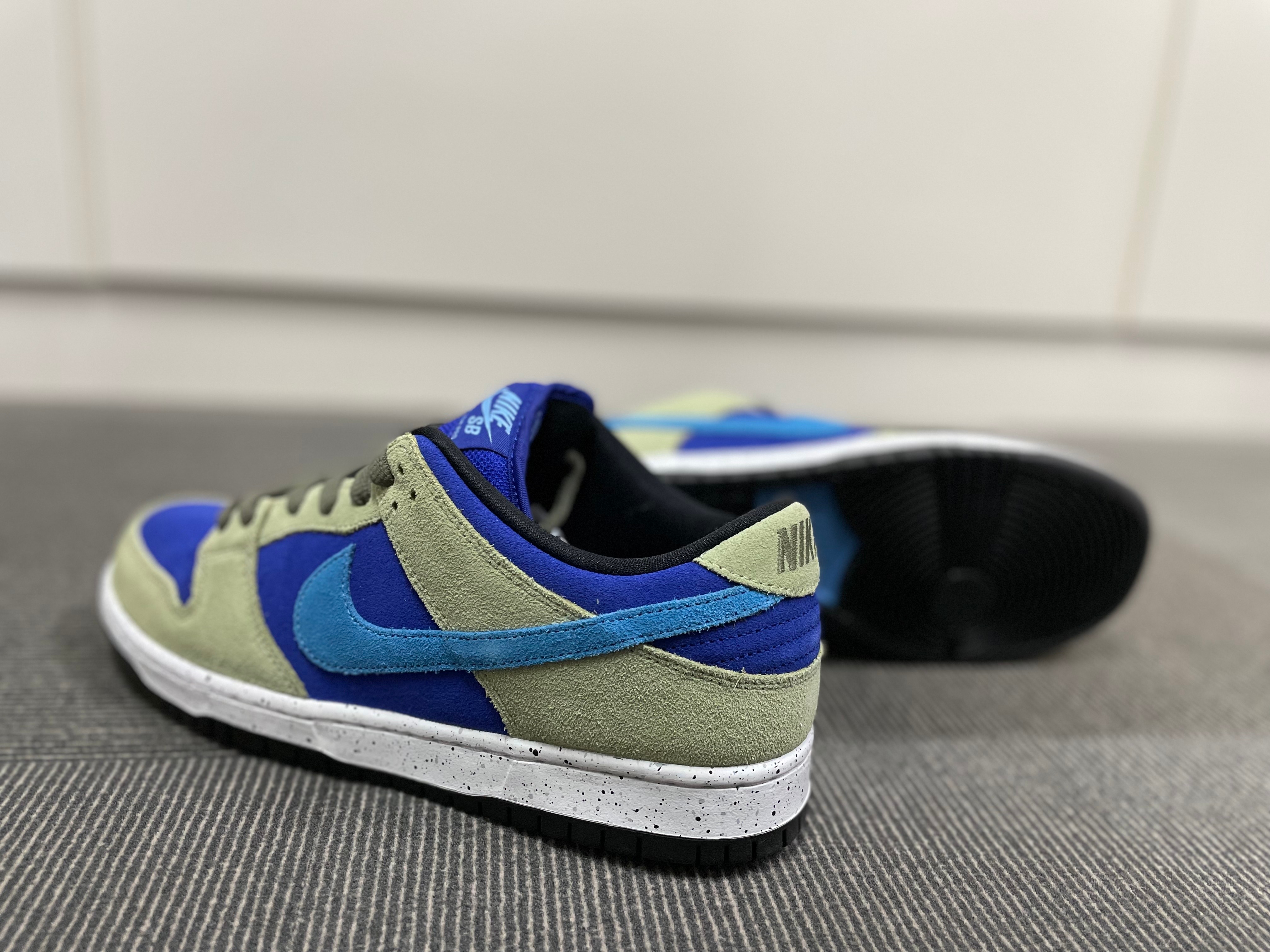Nike SB Dunk Low Pro Celadon 착용 스타일 - 2