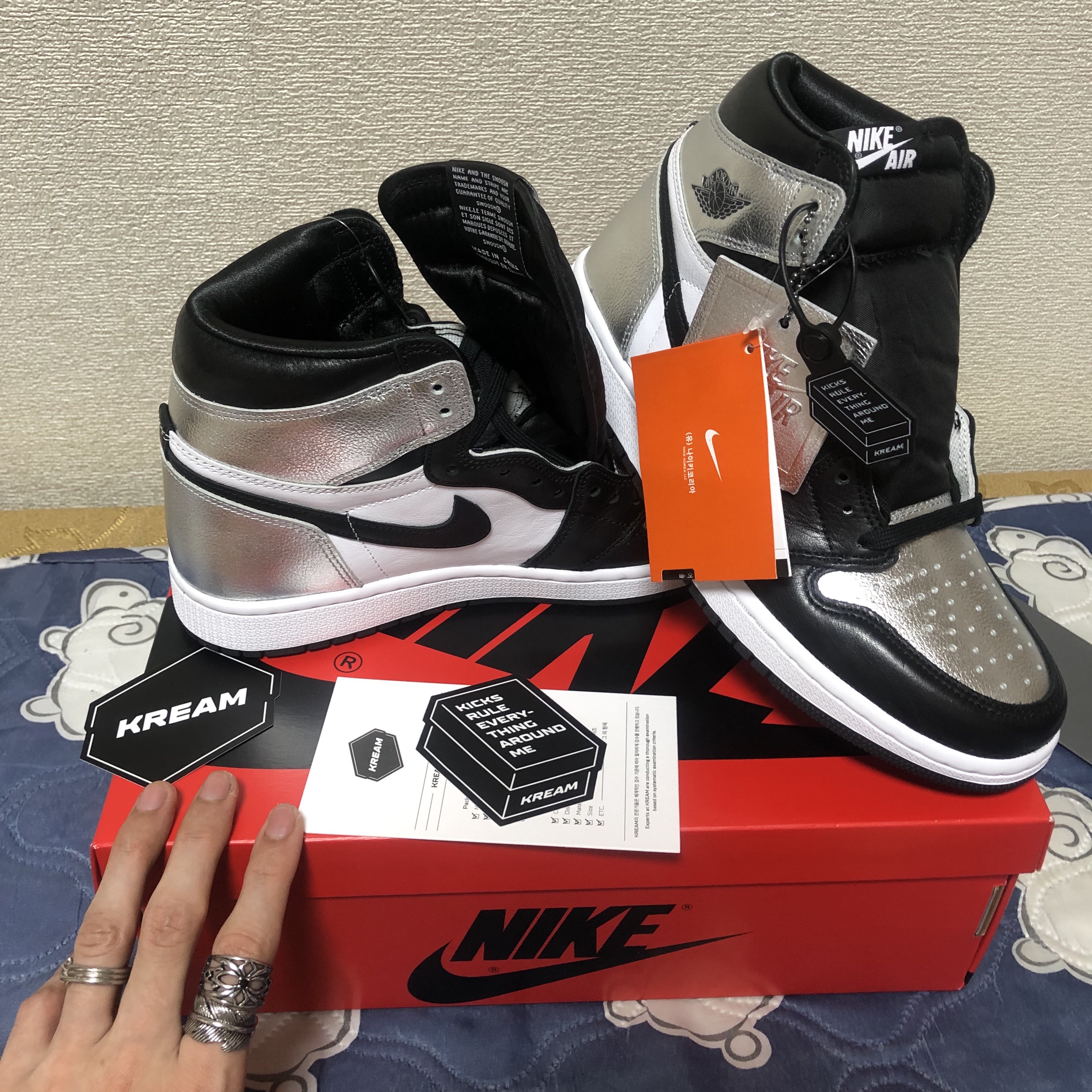 (W) Jordan 1 Retro High OG Silver Toe ์ฐฉ์ฉ ์คํ์ผ - 1