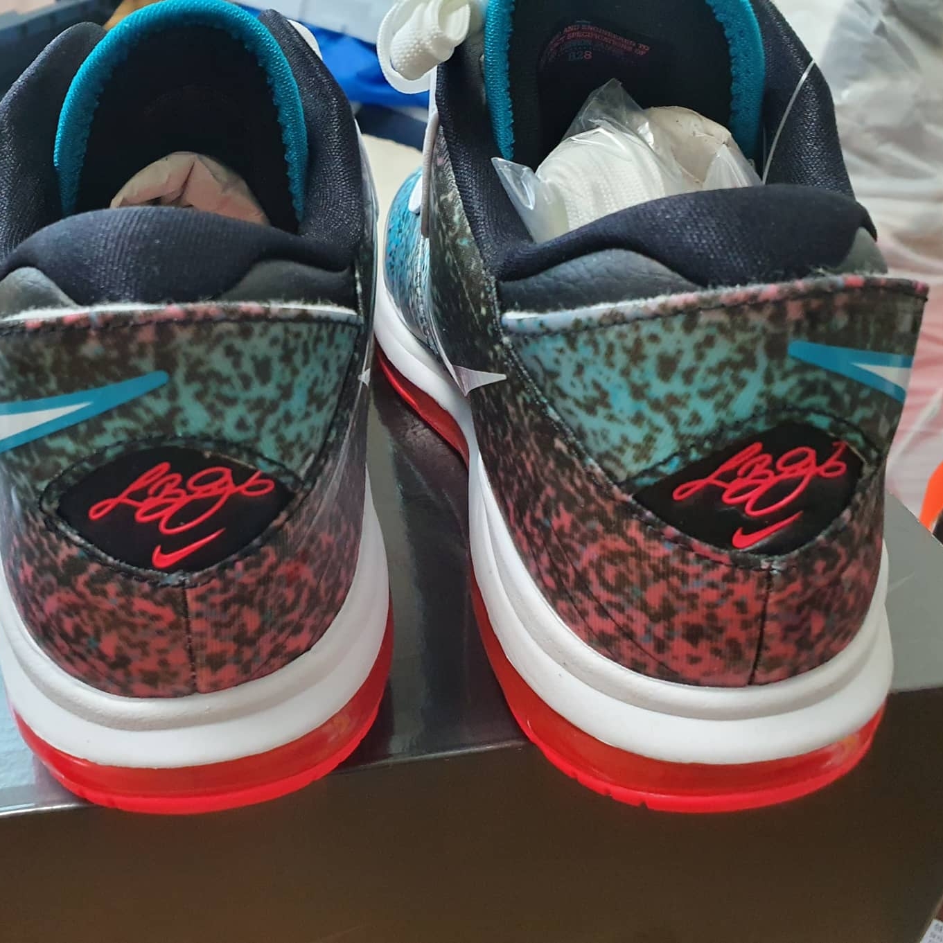 Nike LeBron 8 V/2 Low Miami Nights 2021 착용 스타일 - 2