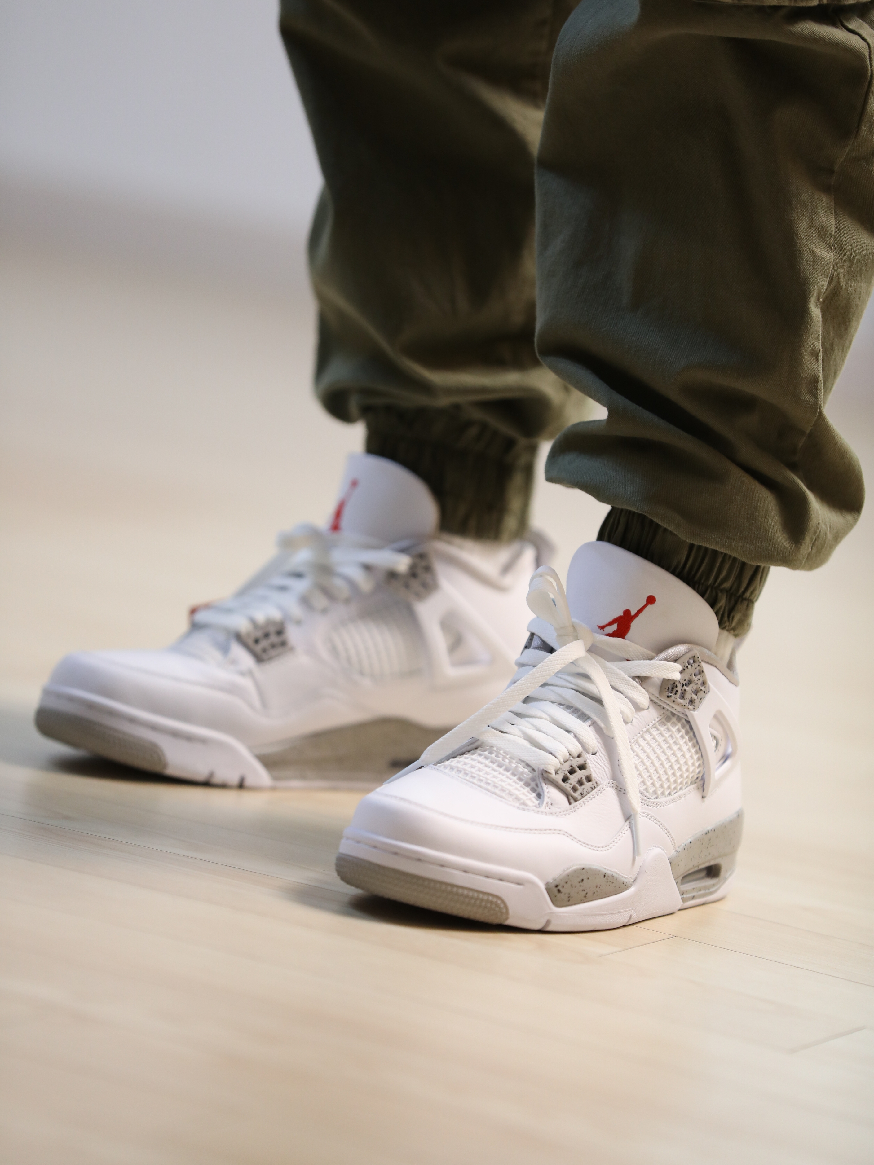 Jordan 4 Retro Tech White 착용 스타일 - 1