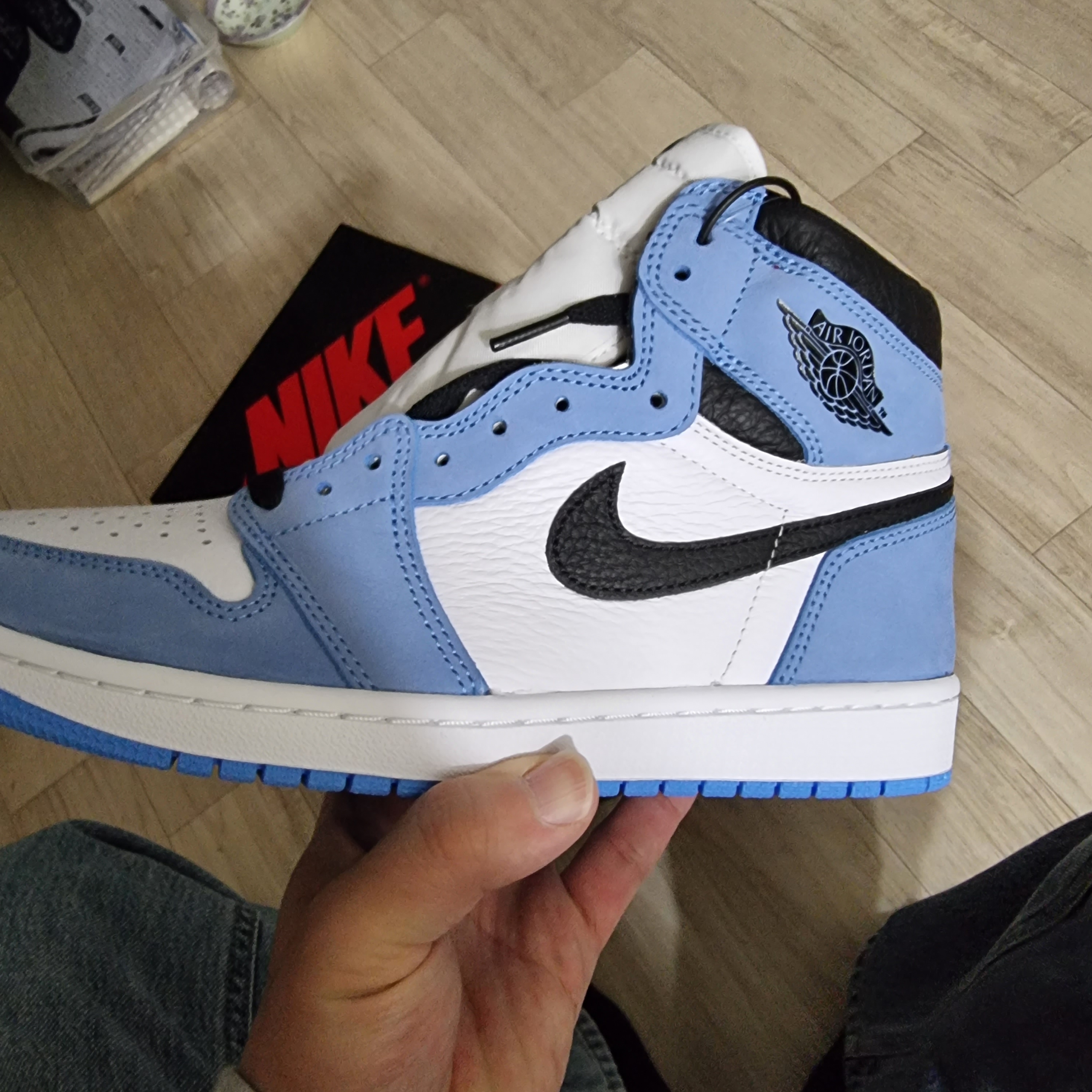 Jordan 1 Retro High OG University Blue 착용 스타일 - 2