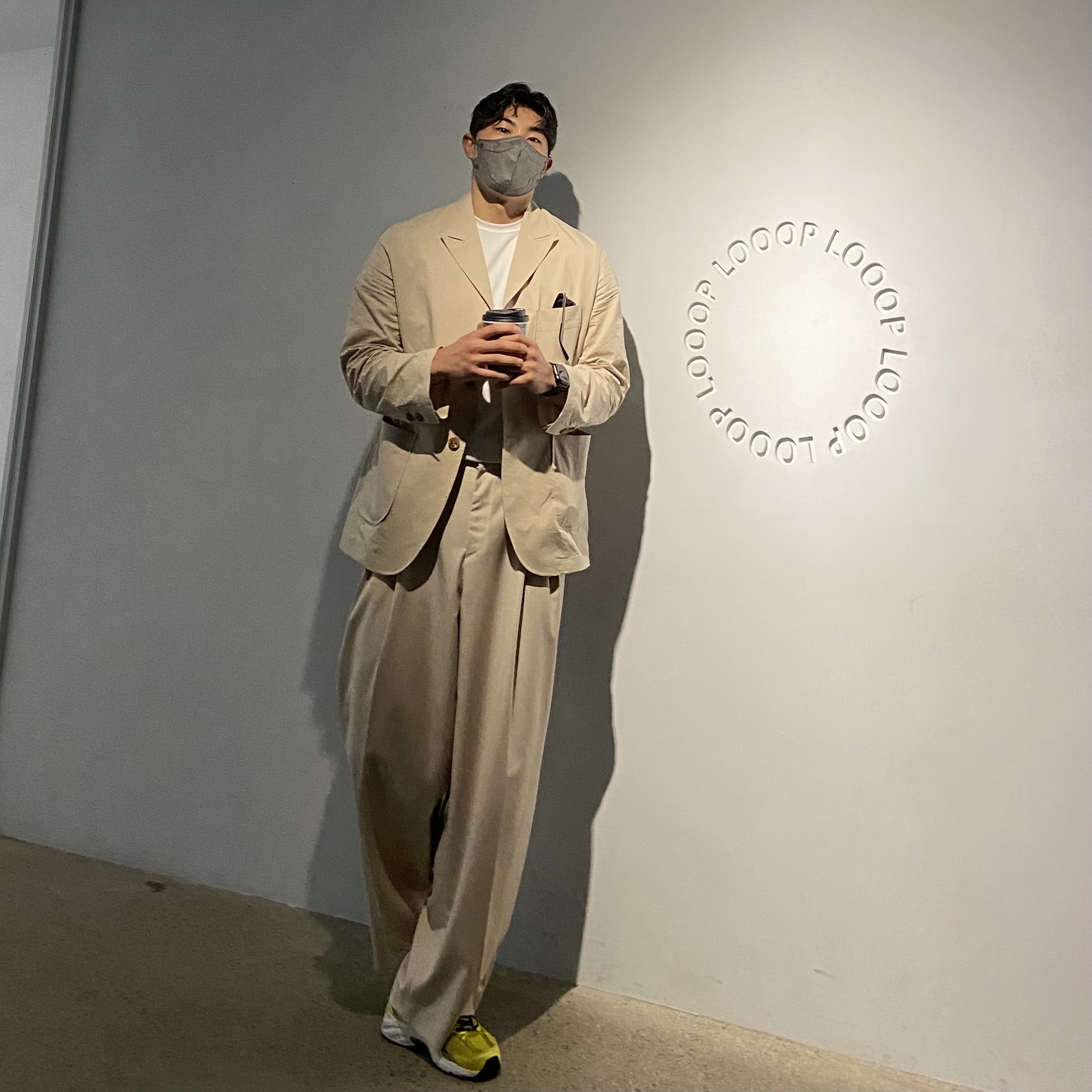 New Balance 530 Yellow 착용 스타일