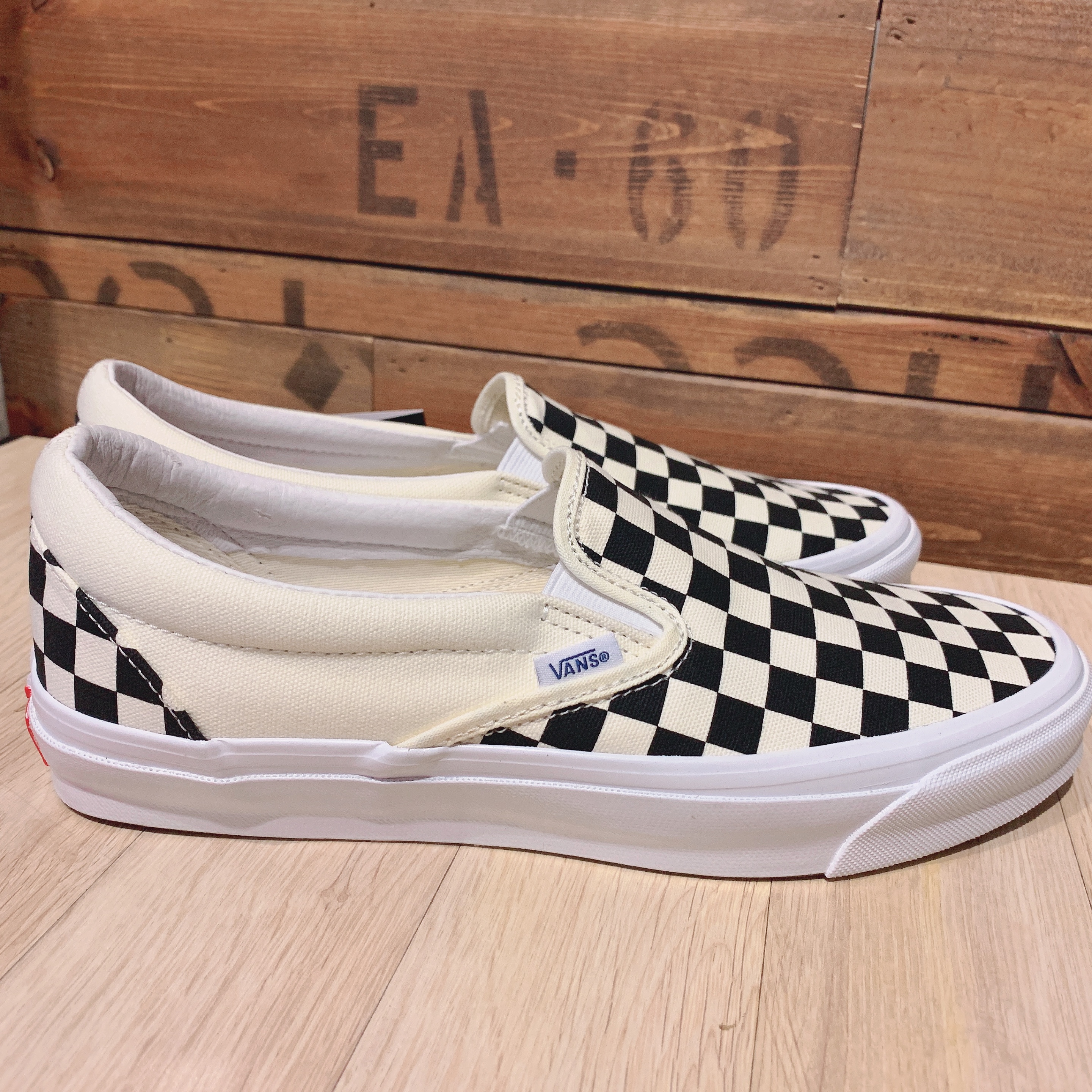 Vans Vault OG Classic Slip-On Checkerboard 착용 스타일 - 2