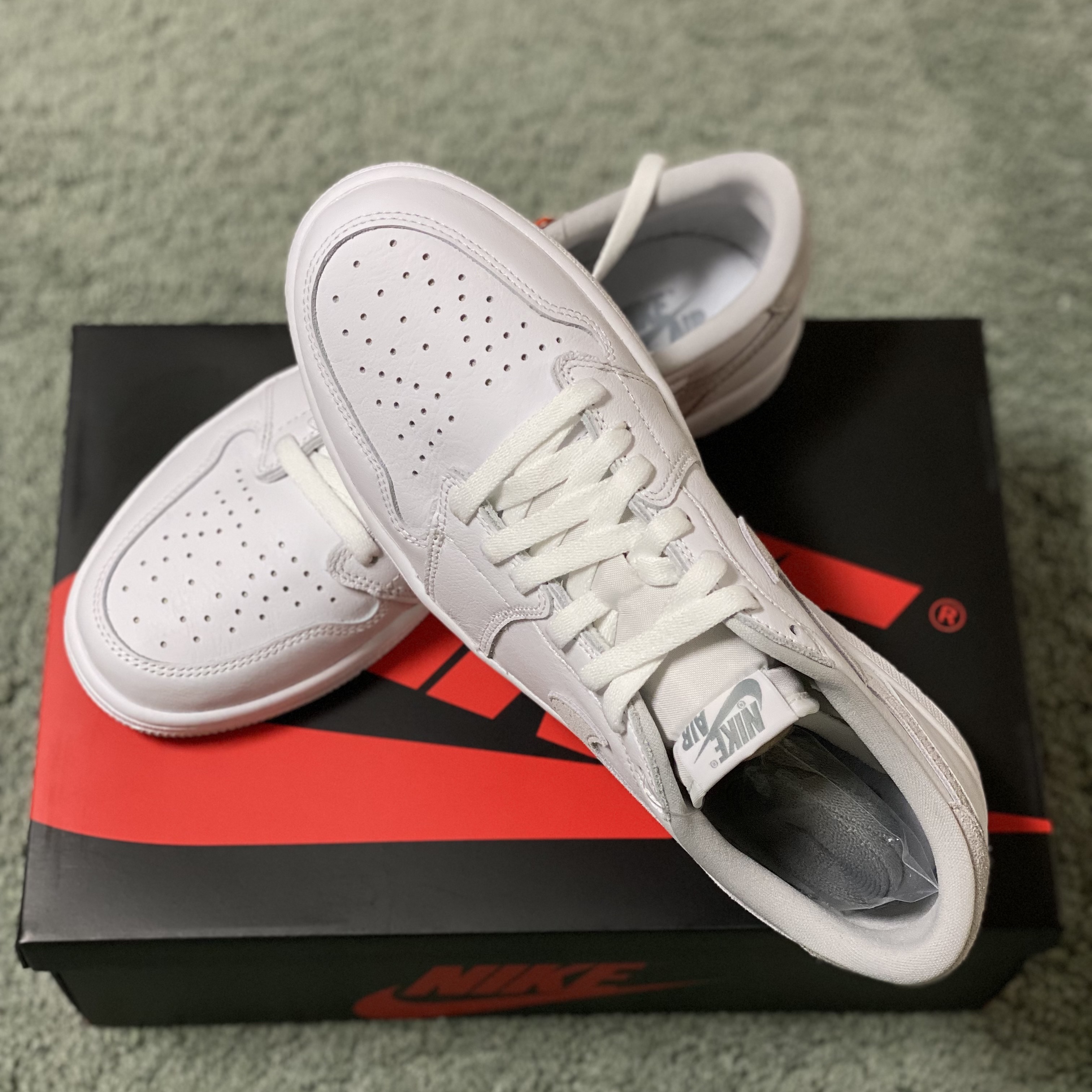 Jordan 1 Low OG Neutral Grey 착용 스타일