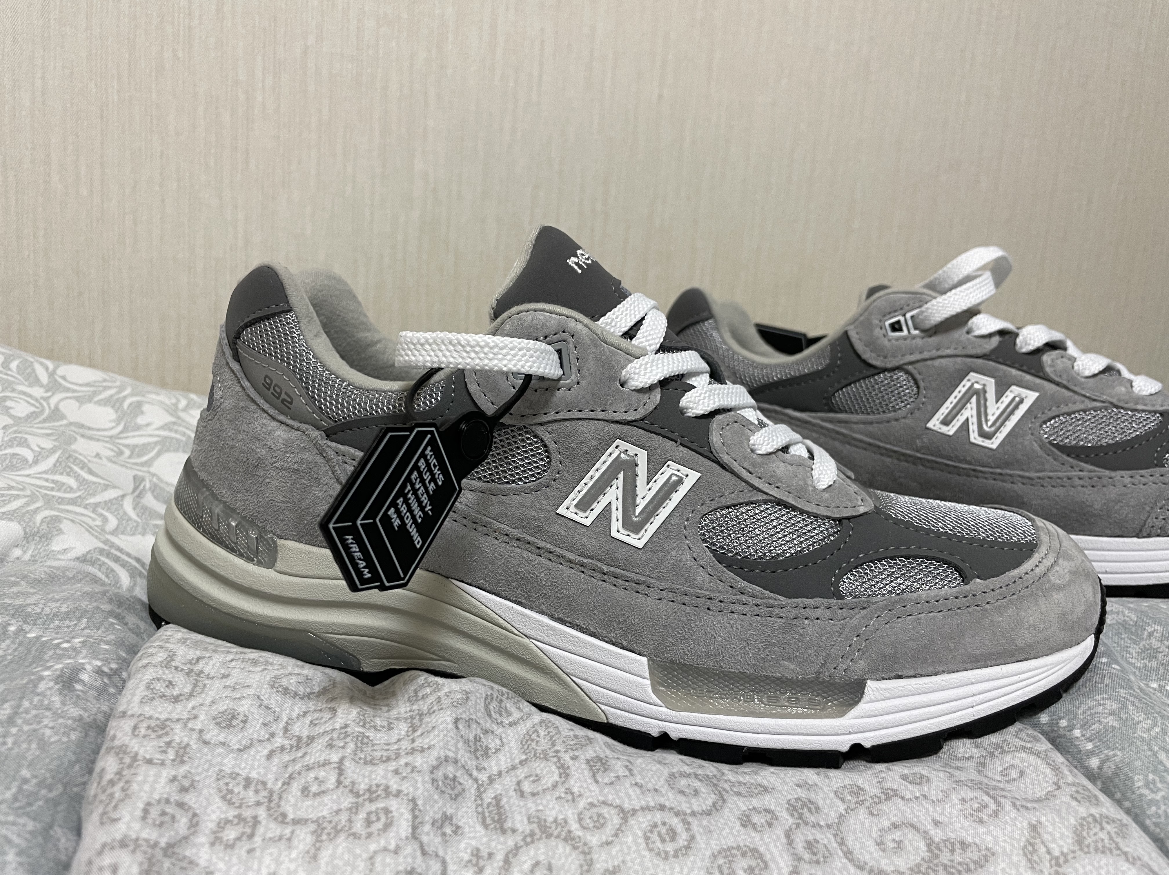 New Balance 992 Made in USA Grey - D Standard 착용 스타일
