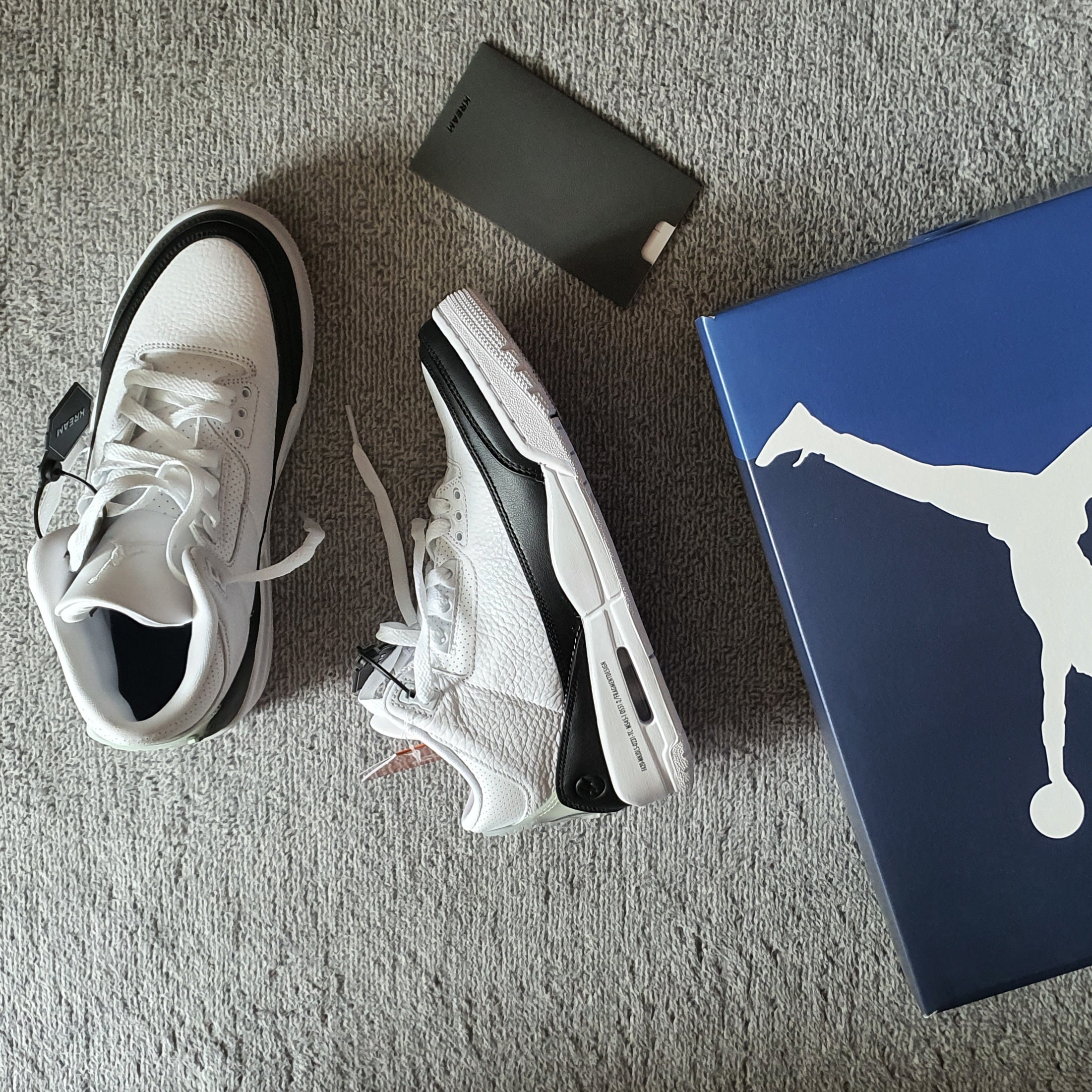 Jordan 3 x Fragment Retro SP White Black 착용 스타일 - 3