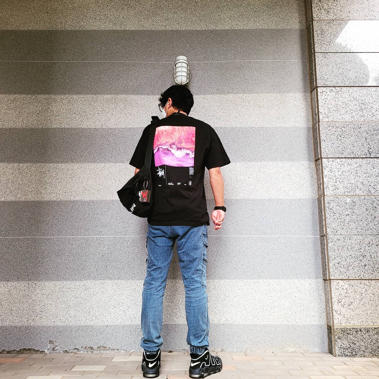 Nike Air More Uptempo Black White 2020, Stussy Ocean Dream T-Shirt Black 착용 스타일