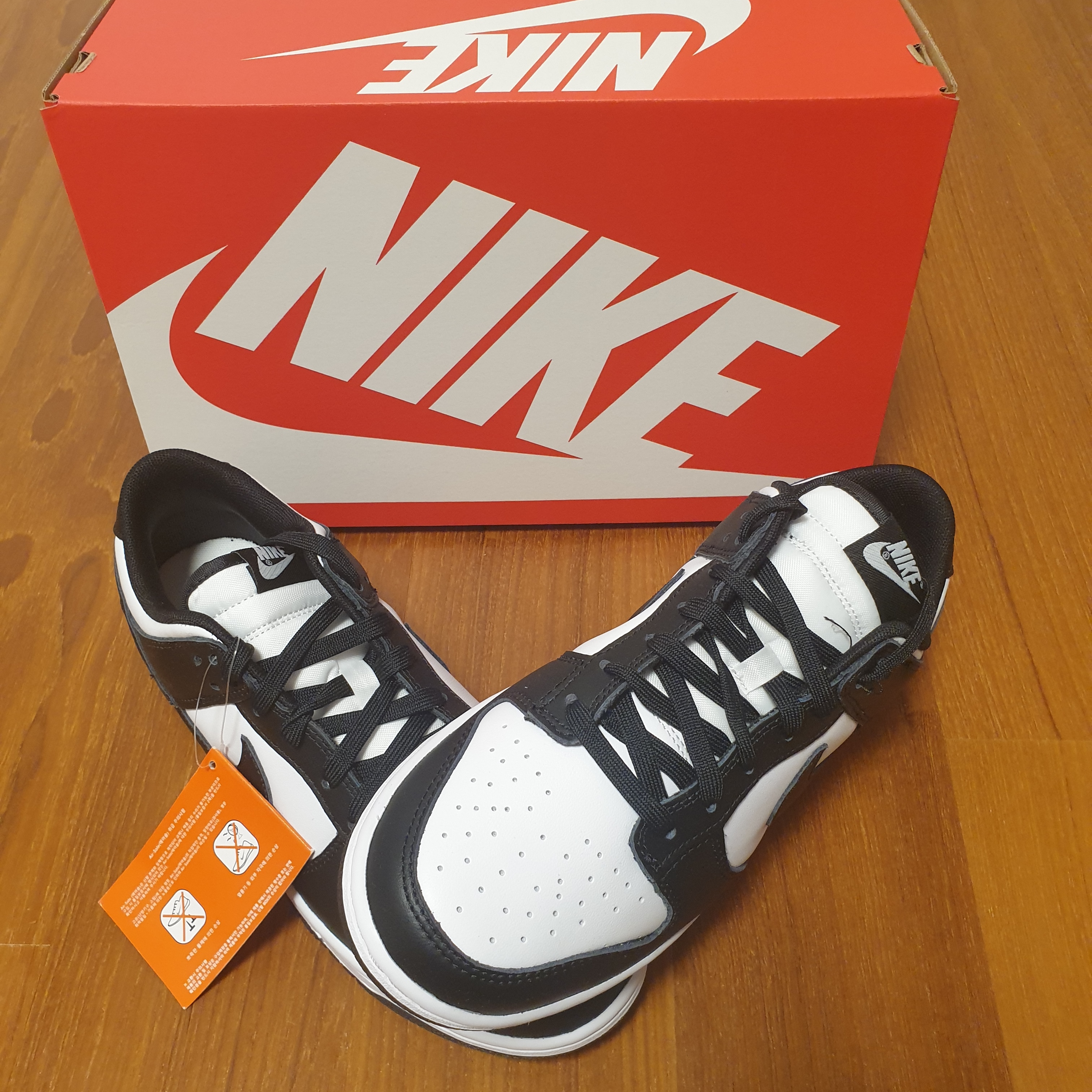 Nike Dunk Low Retro Black 착용 스타일 - 2