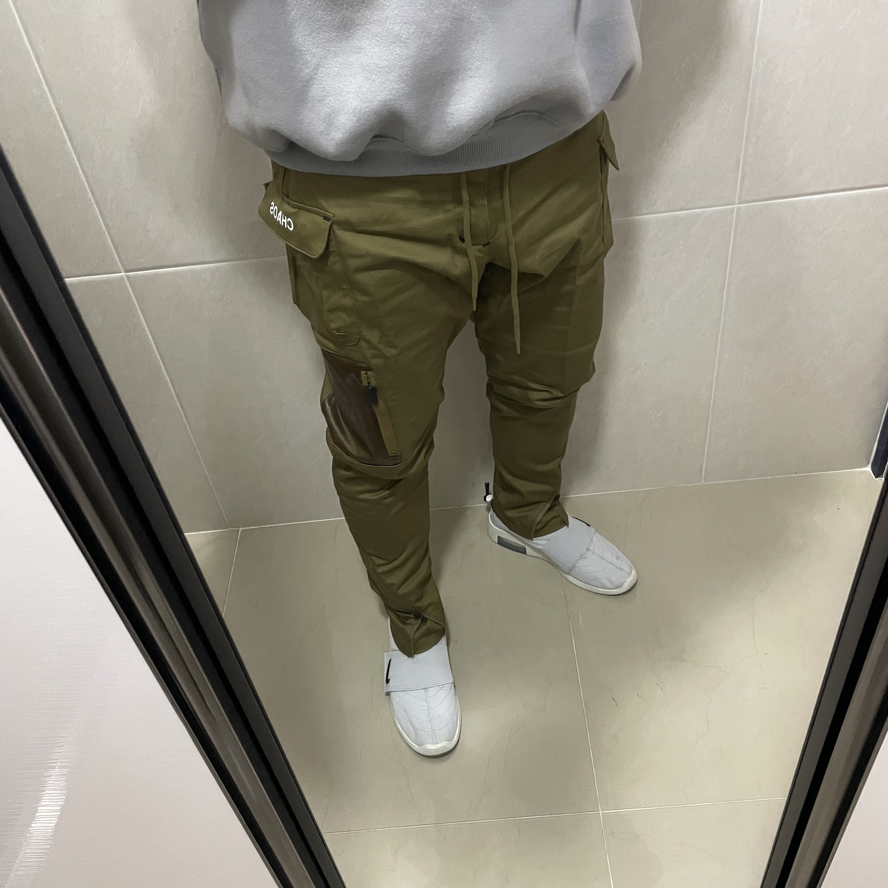 Nike x Undercover NRG TC Pants Brown - US/EU, Nike x Fear of God Air Fear of God Moccasin Pure Platinum 착용 스타일