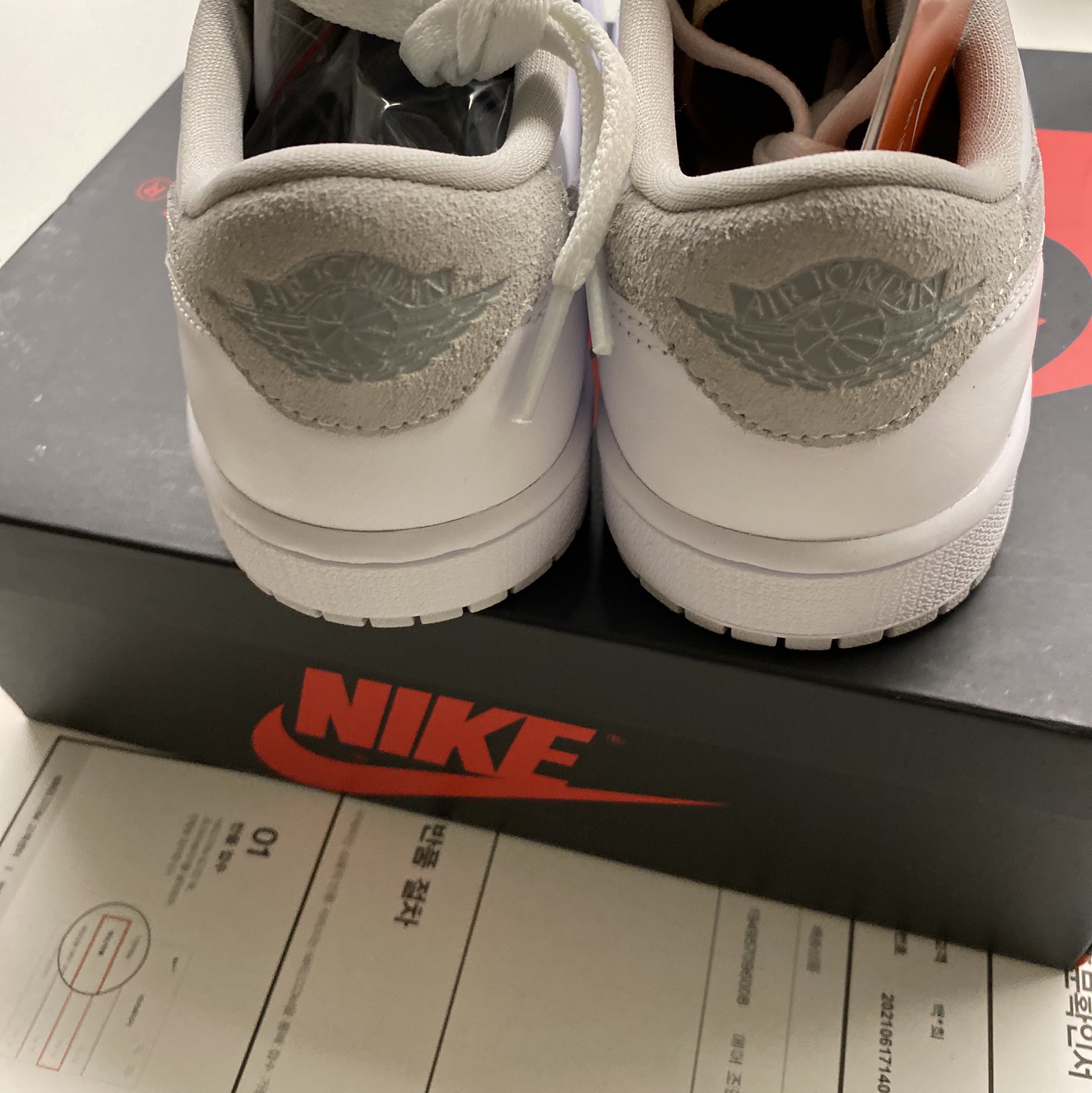(W) Jordan 1 Low OG Neutral Grey 착용 스타일 - 3