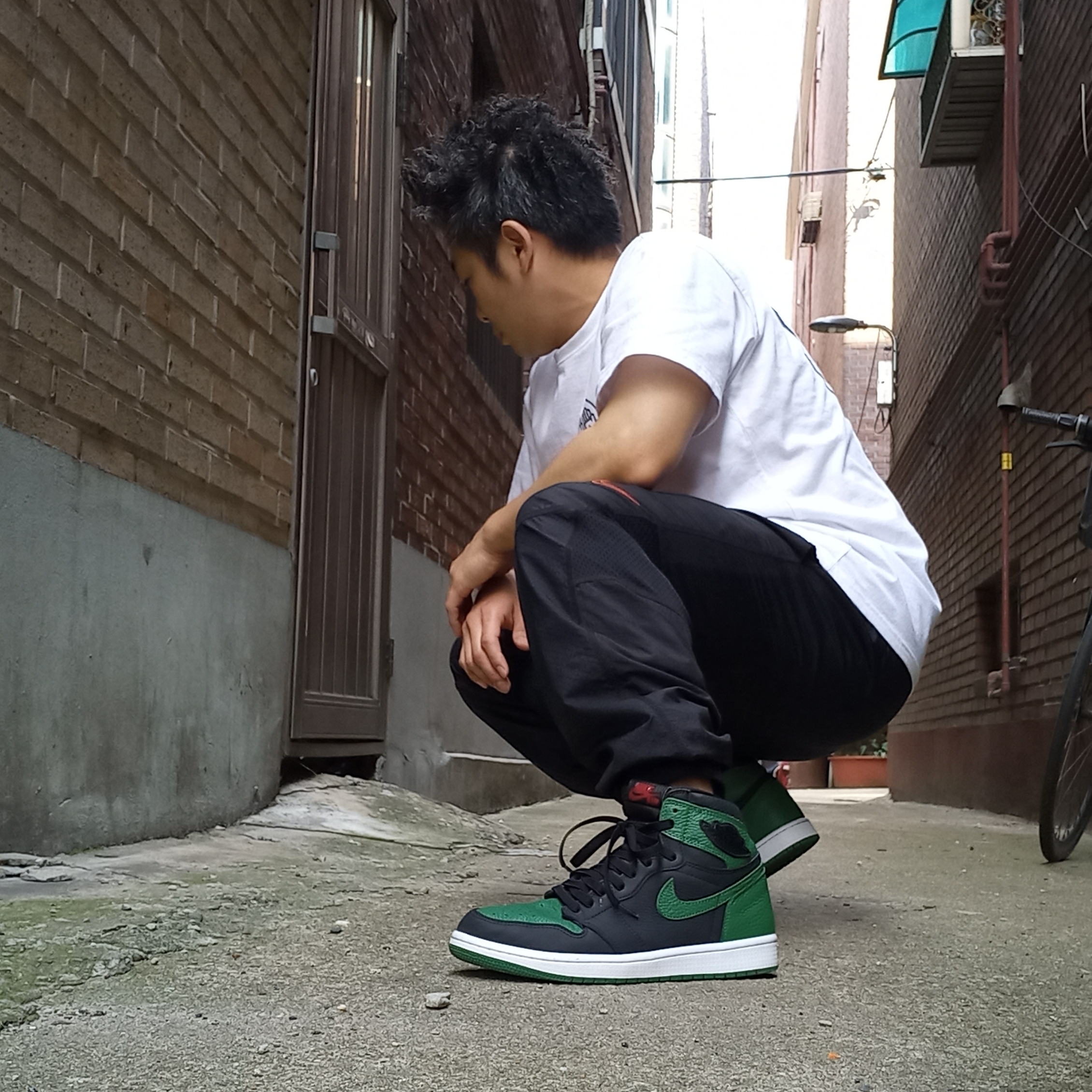 Jordan 1 Retro High OG Pine Green Black 착용 스타일