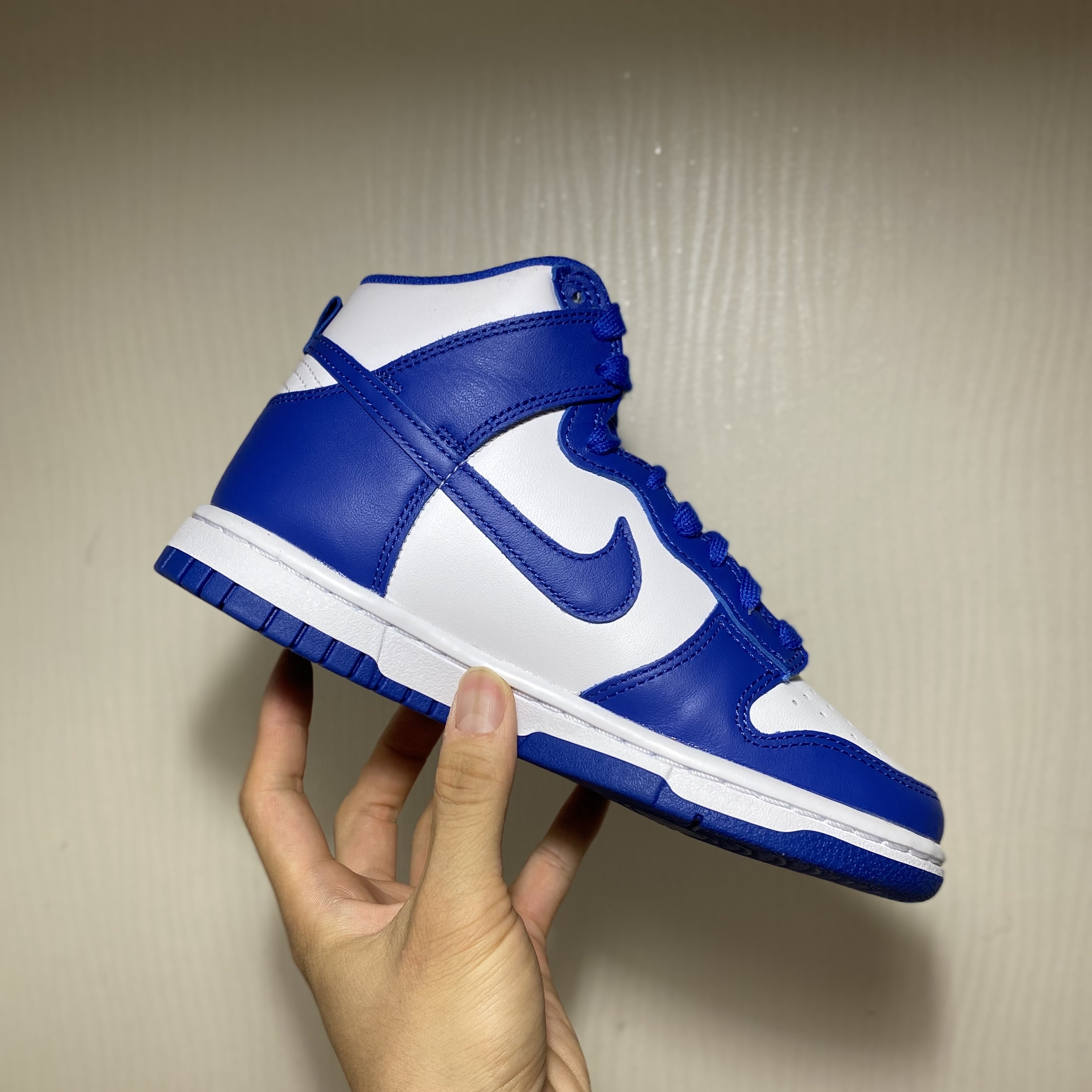 Nike Dunk High Retro Game Royal 착용 스타일 - 4