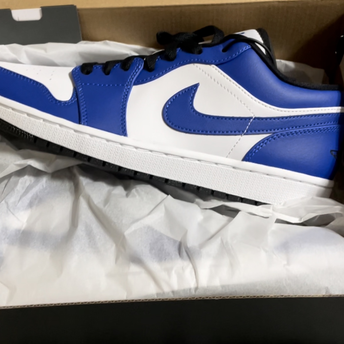 Jordan 1 Low Hyper Royal 착용 스타일