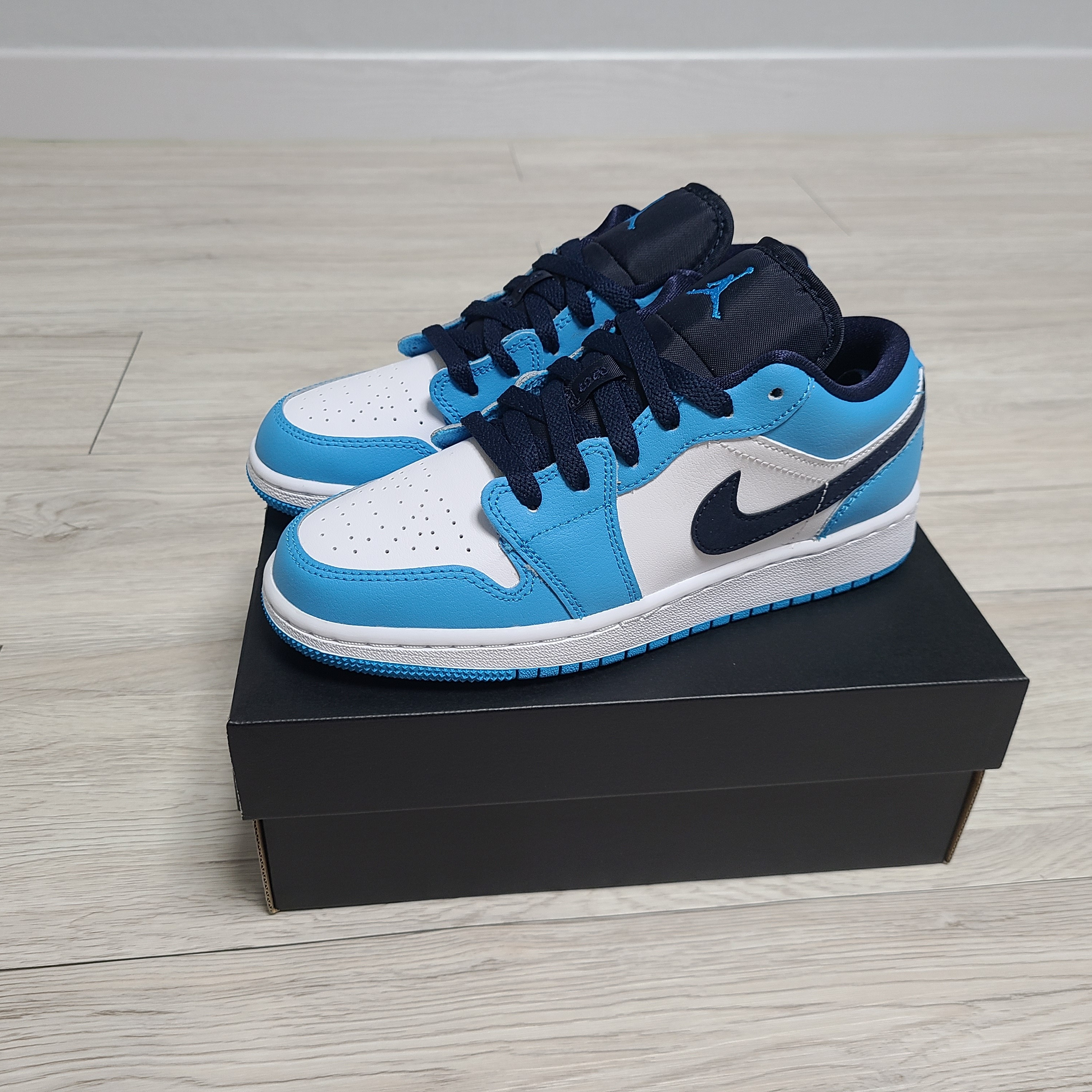 (GS) Jordan 1 Low Dark Powder Blue 착용 스타일 - 1