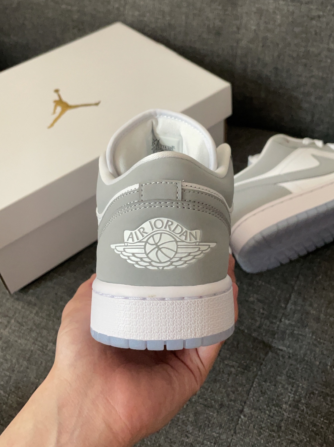(W) Jordan 1 Low White Wolf Grey 착용 스타일 - 3