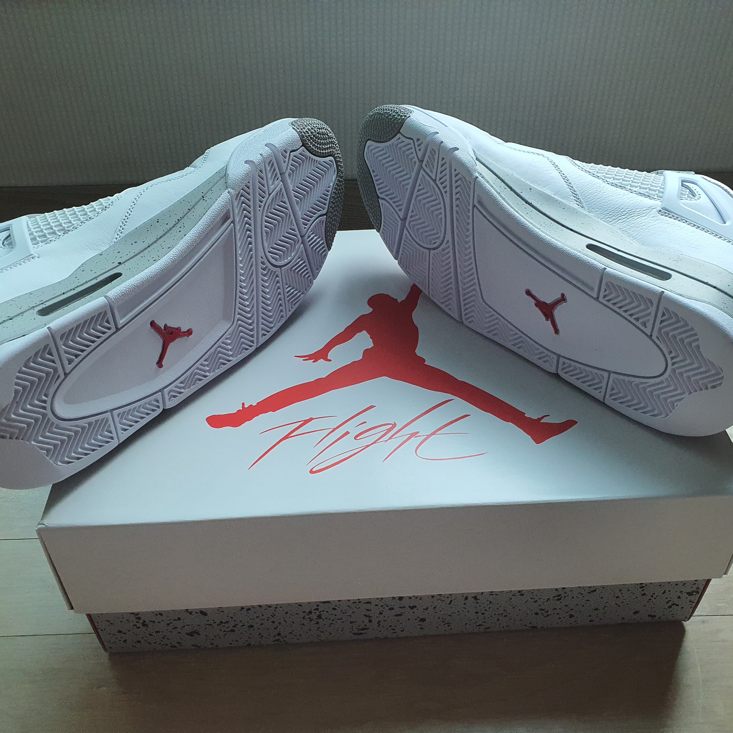 Jordan 4 Retro Tech White 착용 스타일 - 5