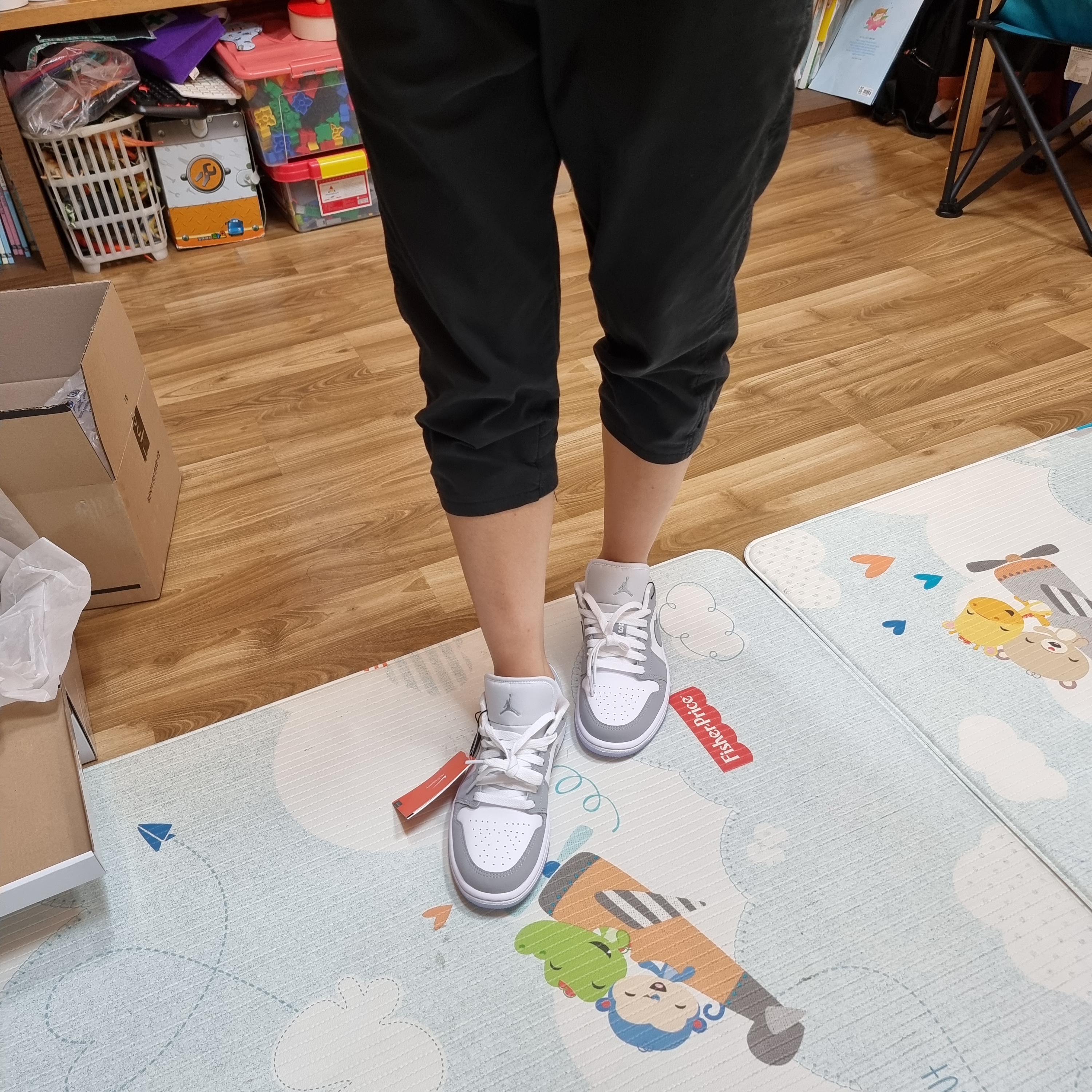 (W) Jordan 1 Low White Wolf Grey 착용 스타일 - 4