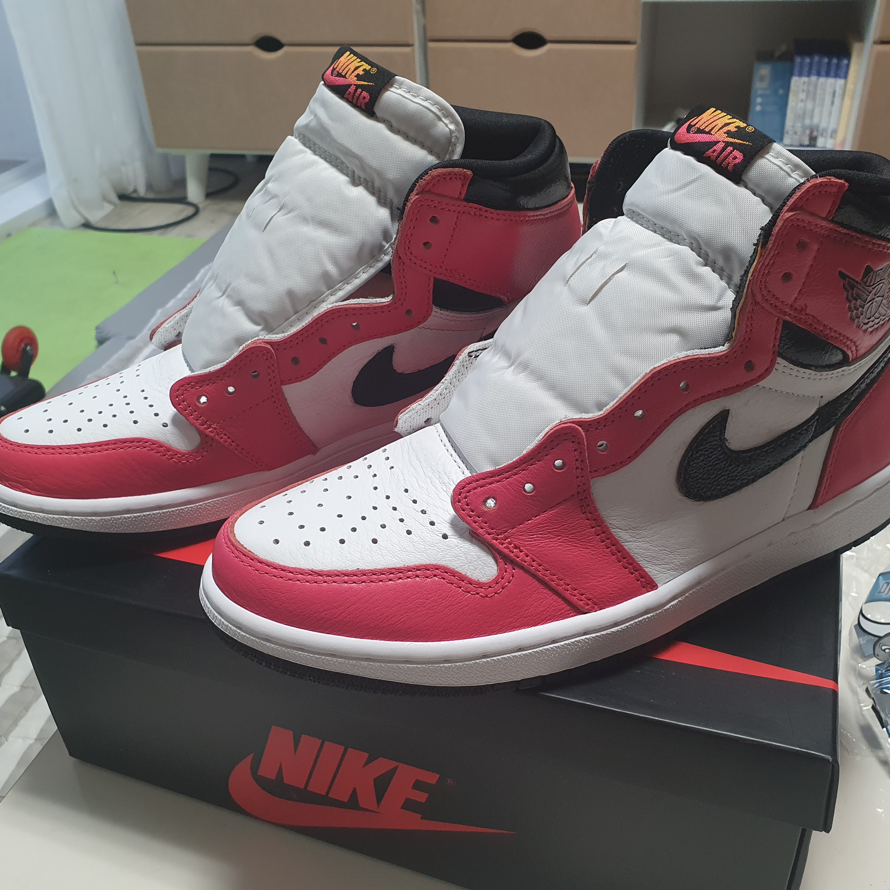 Jordan 1 Retro High OG Light Fusion Red 착용 스타일 - 1
