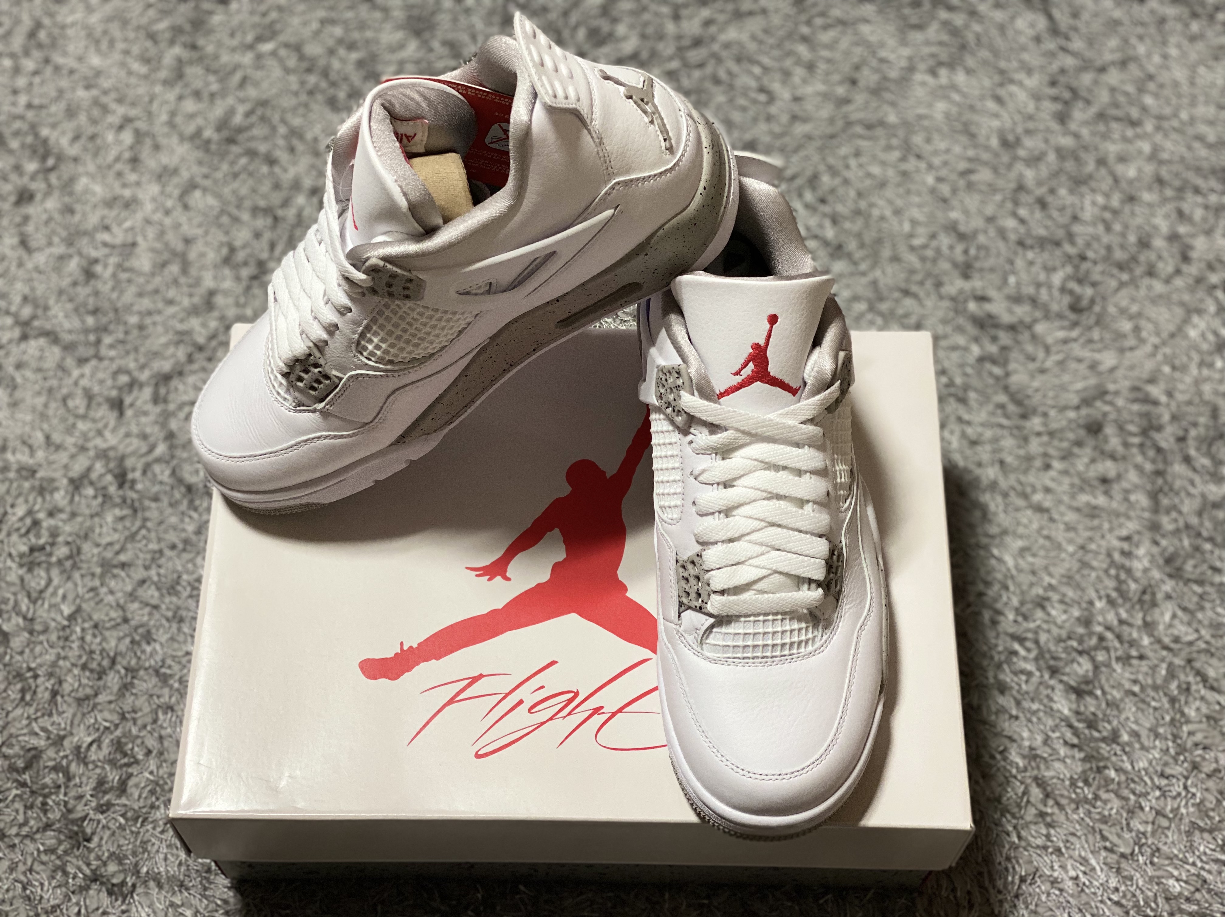 Jordan 4 Retro Tech White 착용 스타일 - 4