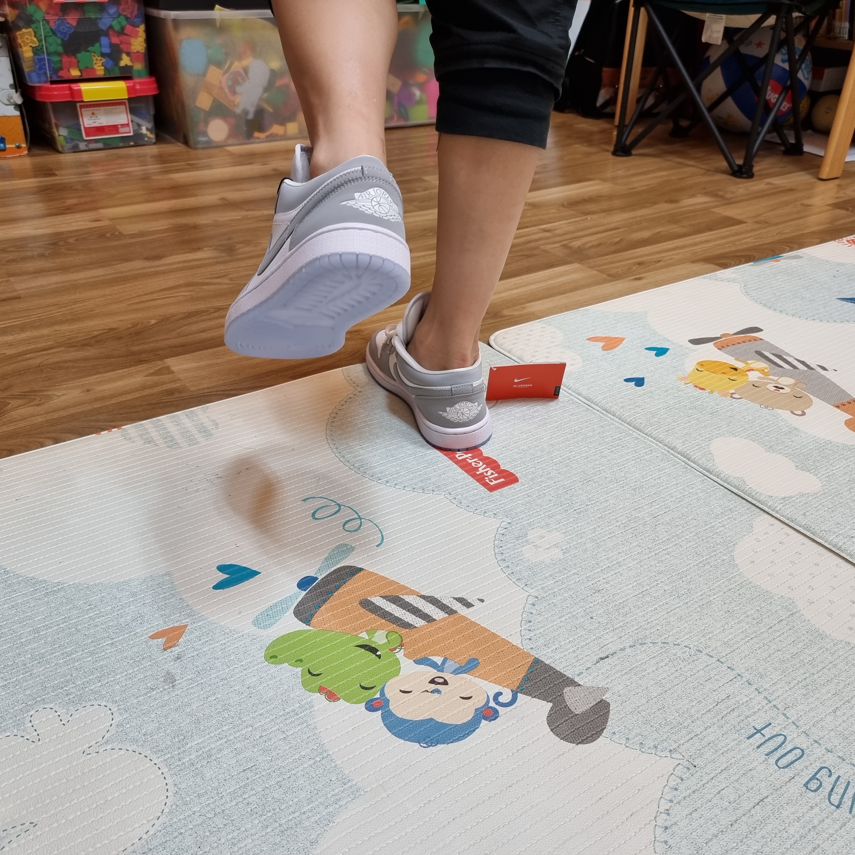 (W) Jordan 1 Low White Wolf Grey 착용 스타일 - 5