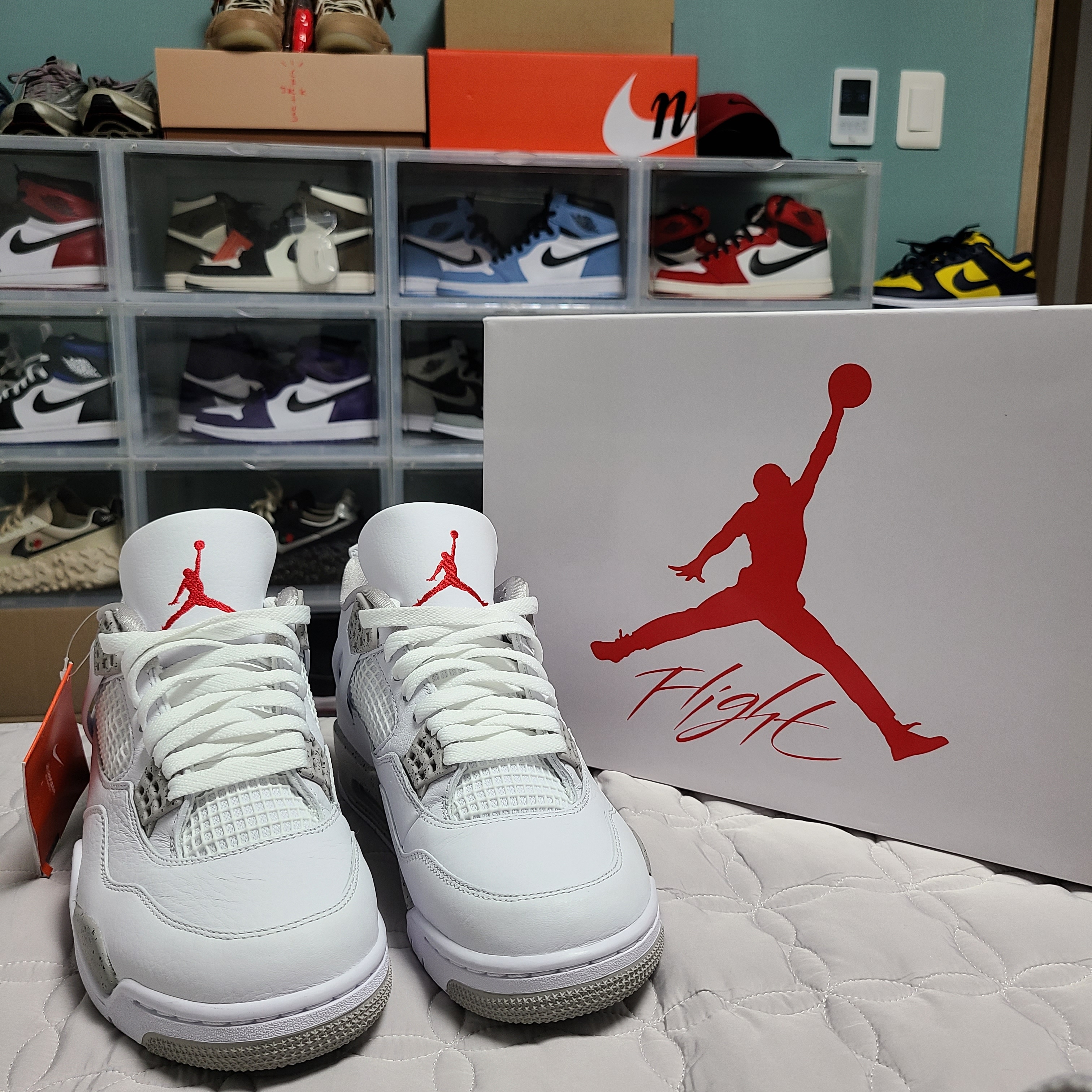 Jordan 4 Retro Tech White 착용 스타일