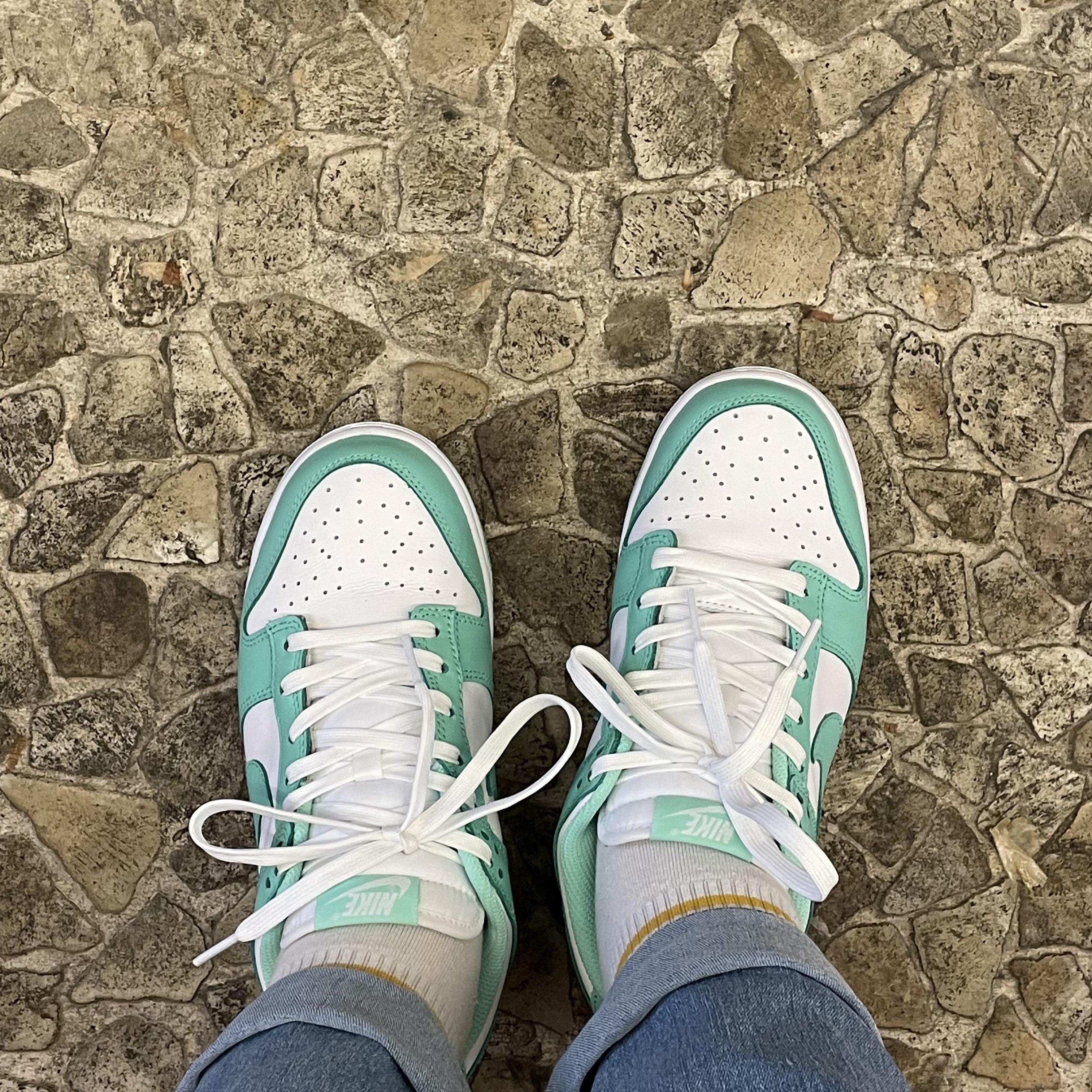 (W) Nike Dunk Low Green Glow 착용 스타일 - 2